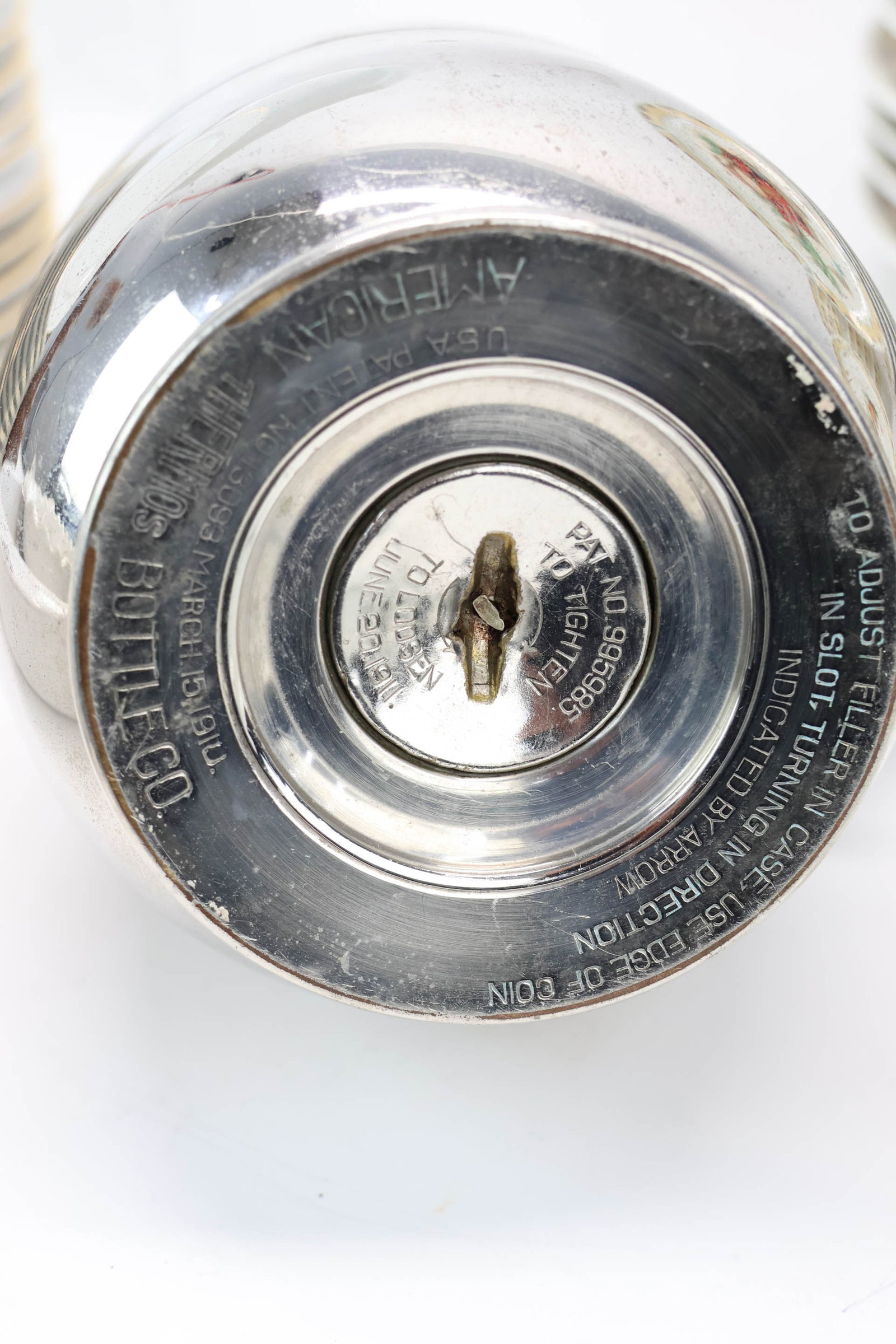 Group of Assorted Kitchenware Articles - 8