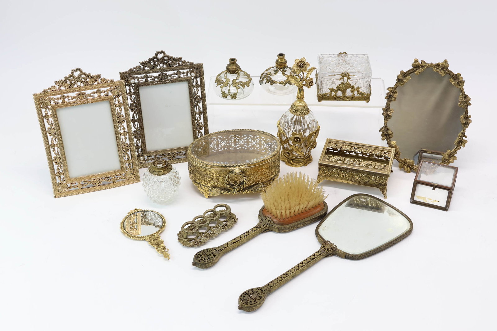 Group of Assorted Ladies Gilt Vanity Articles (1 of 9)
