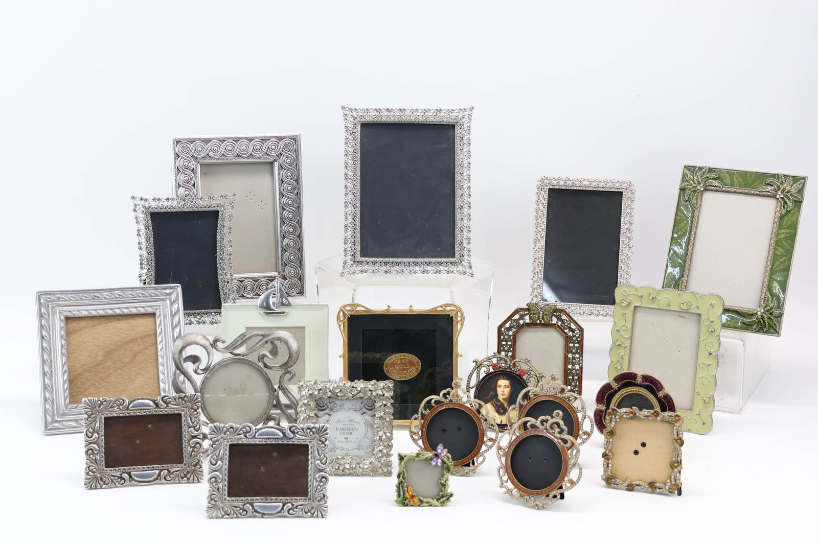 Group of Assorted Decorative Table Top Picture Frames (1 of 17)