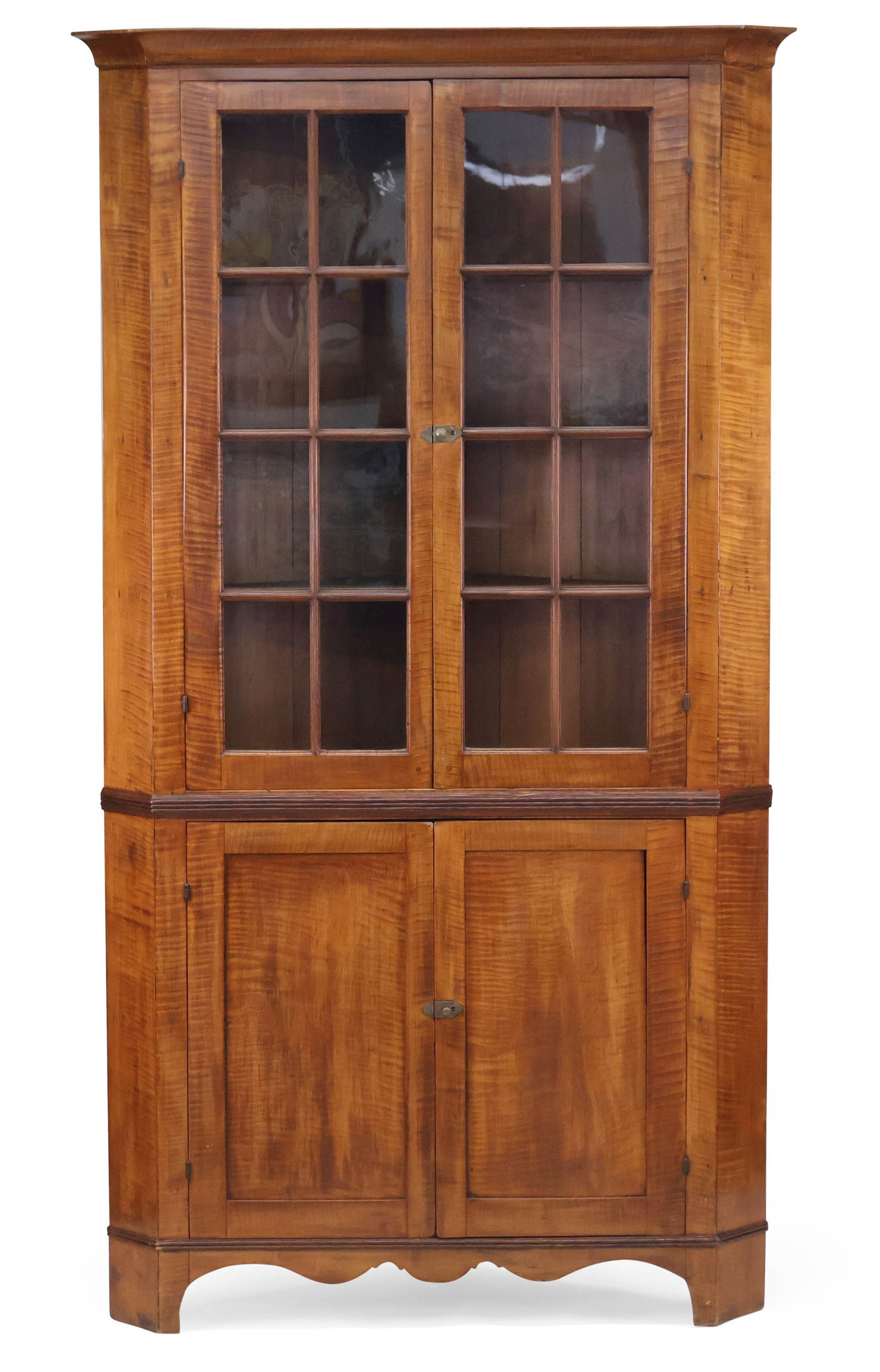 Federal Tiger Maple Corner Cupboard (1 of 12)