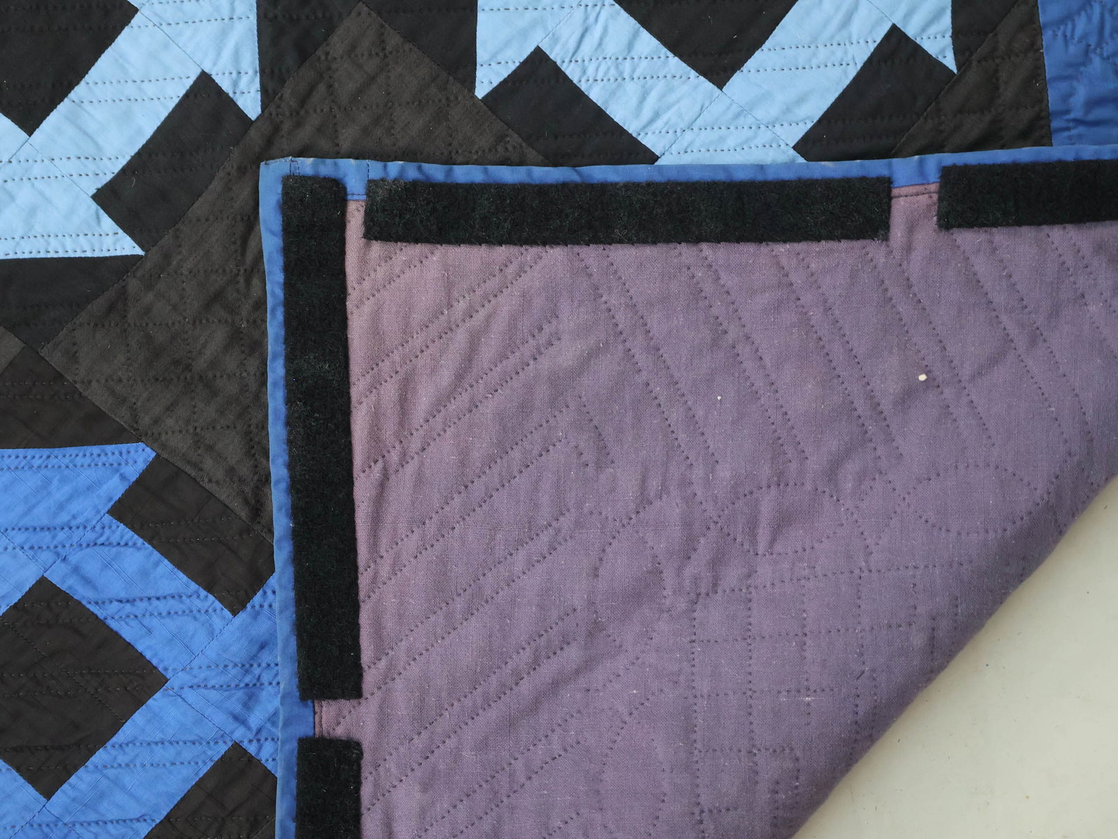 Hand-Stitched "Disappearing Nine Patch" Pattern Quilt - 10