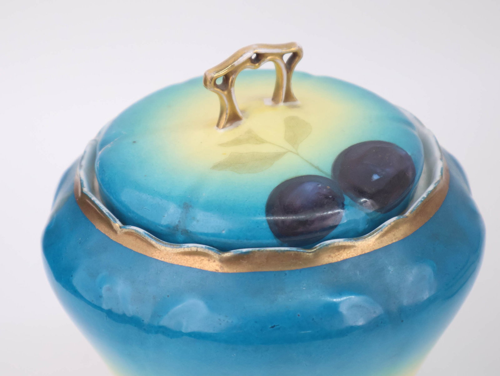 Five Porcelain and Ceramic Table Articles - 7