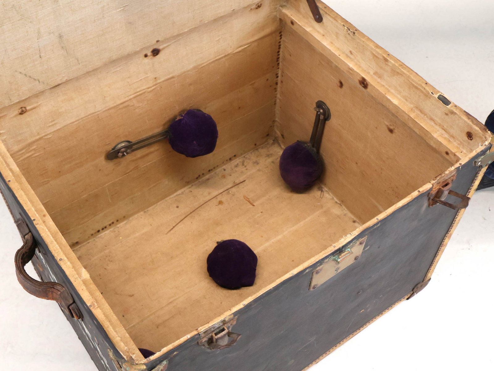 Mark Cross Vintage Hat Trunk - 10