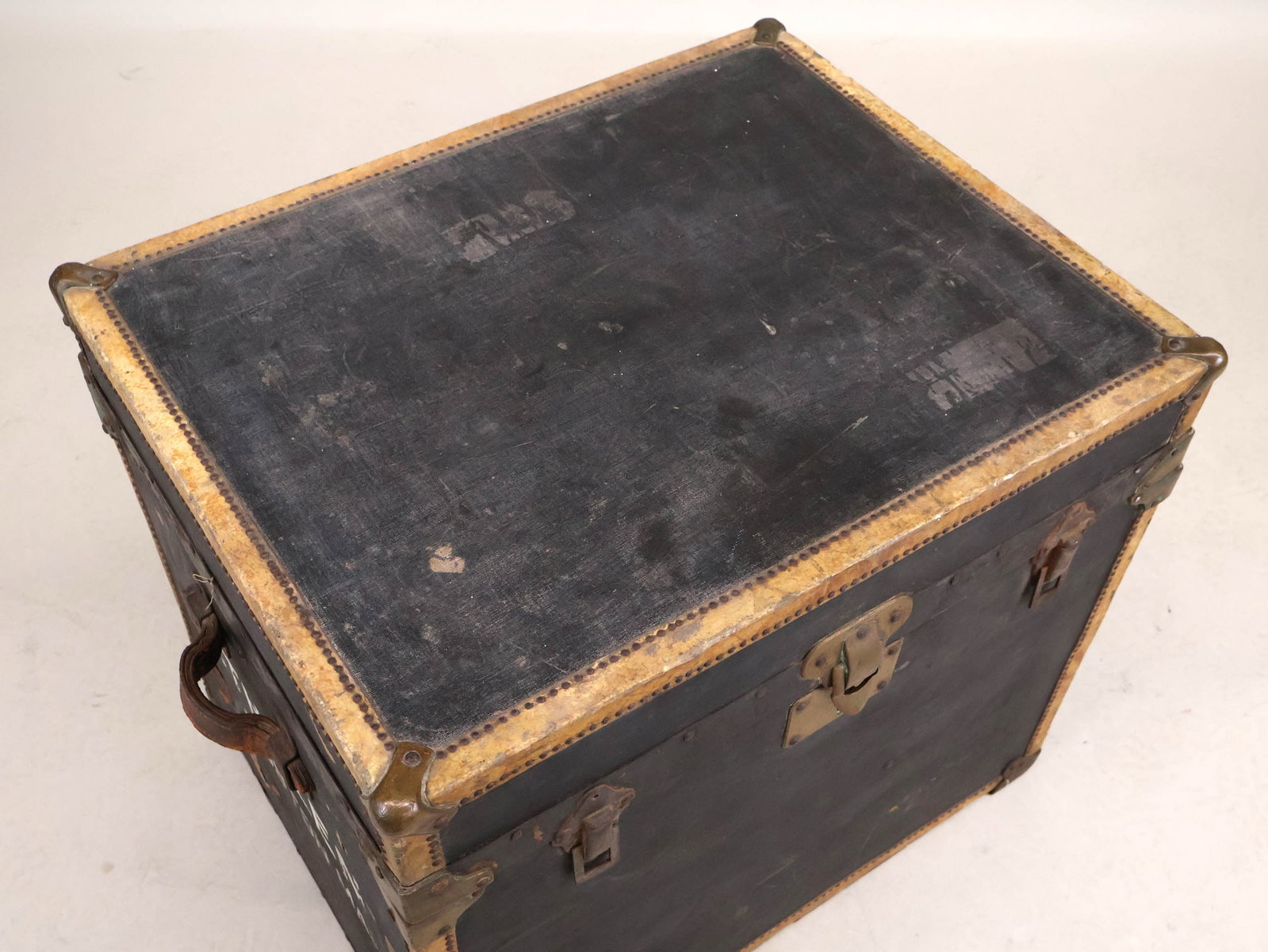 Mark Cross Vintage Hat Trunk - 4