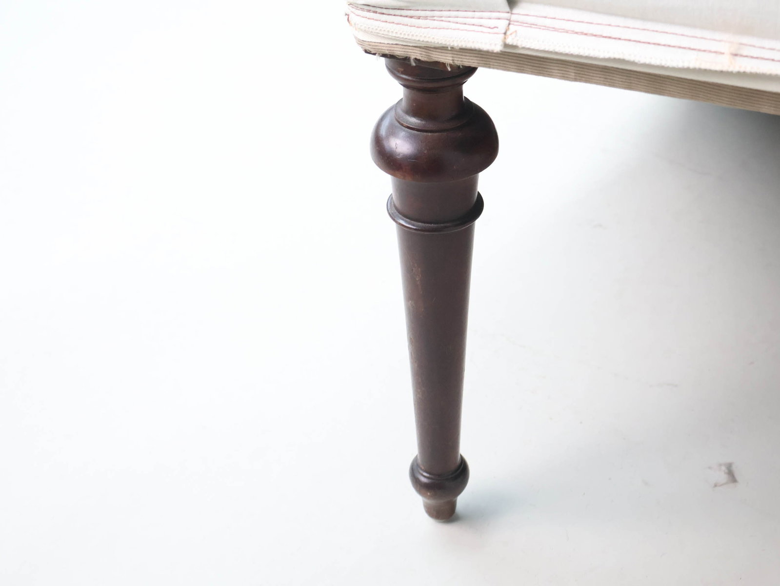 Contemporary Upholstered Window Seat - 9