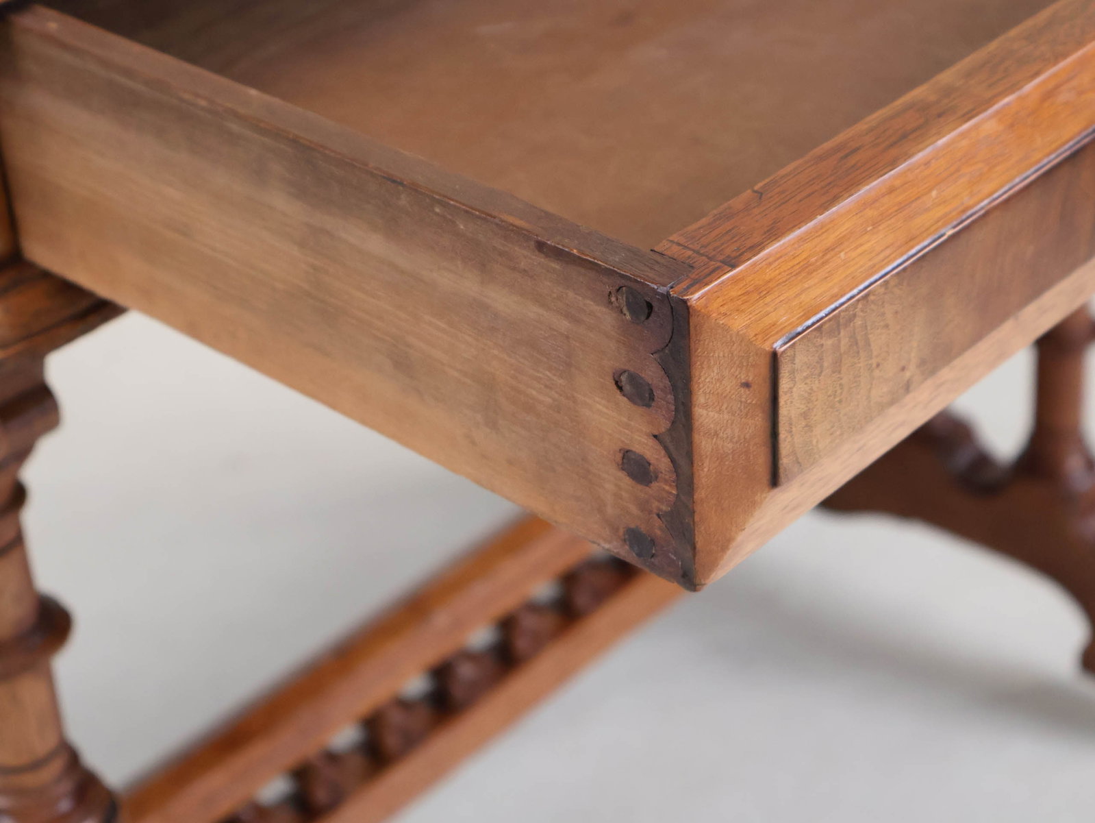 Victorian Figured Walnut Writing Desk - 11