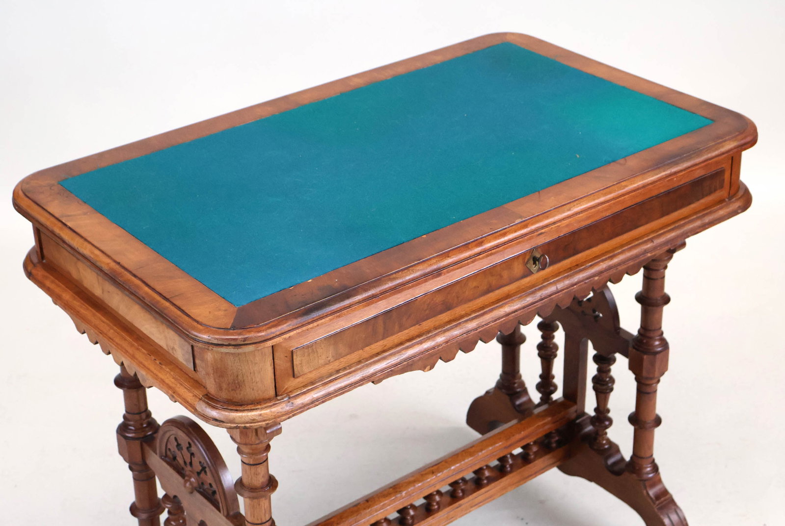 Victorian Figured Walnut Writing Desk - 3