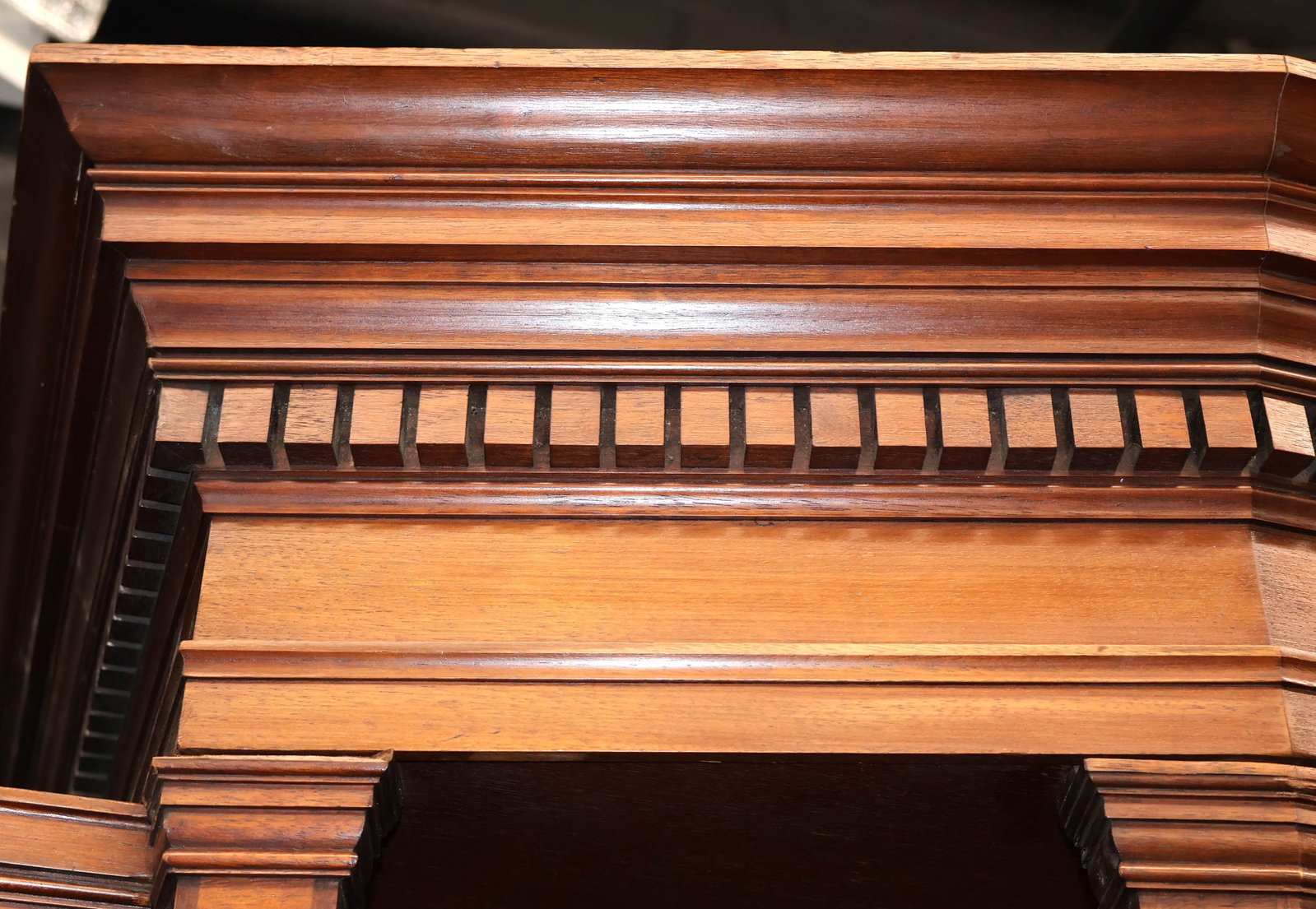 Victorian Figured Walnut Wardrobe - 19
