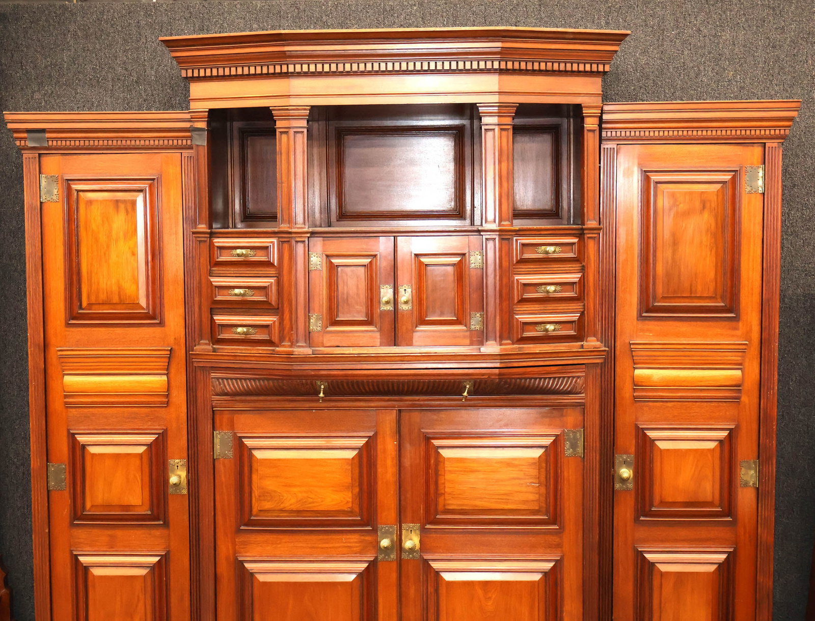 Victorian Figured Walnut Wardrobe - 4