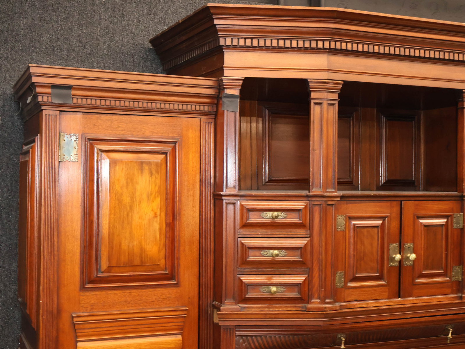 Victorian Figured Walnut Wardrobe - 5
