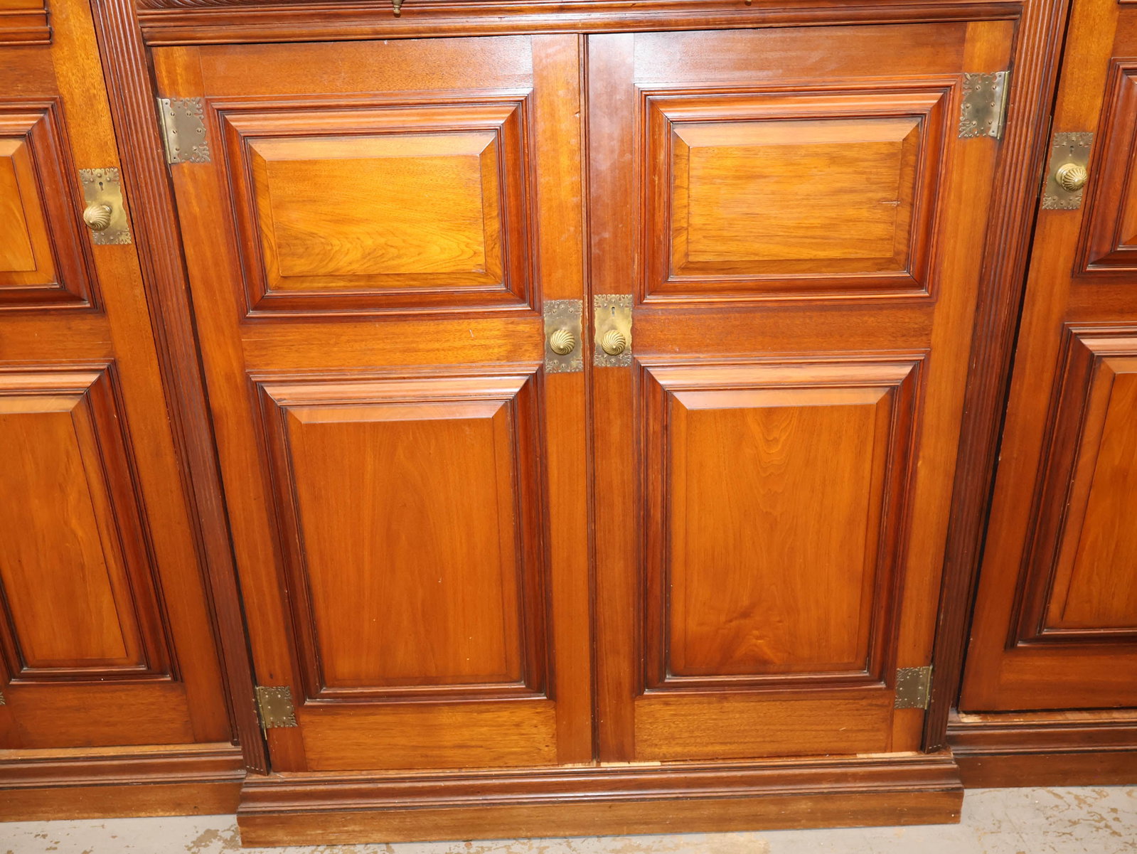 Victorian Figured Walnut Wardrobe - 9