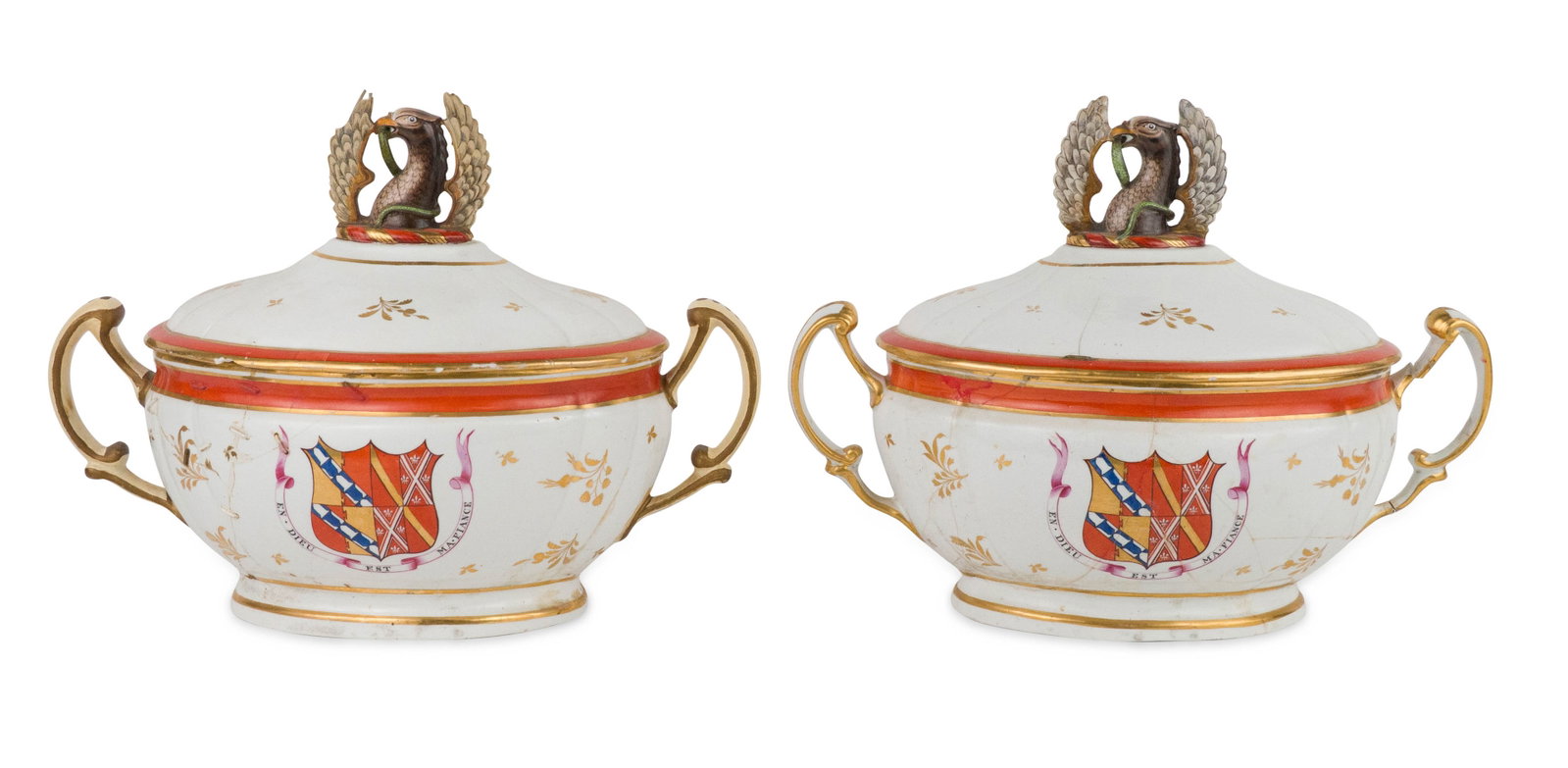 Pair of Chamberlain’s Worchester Armorial Decorated Covered Tureens (1 of 20)