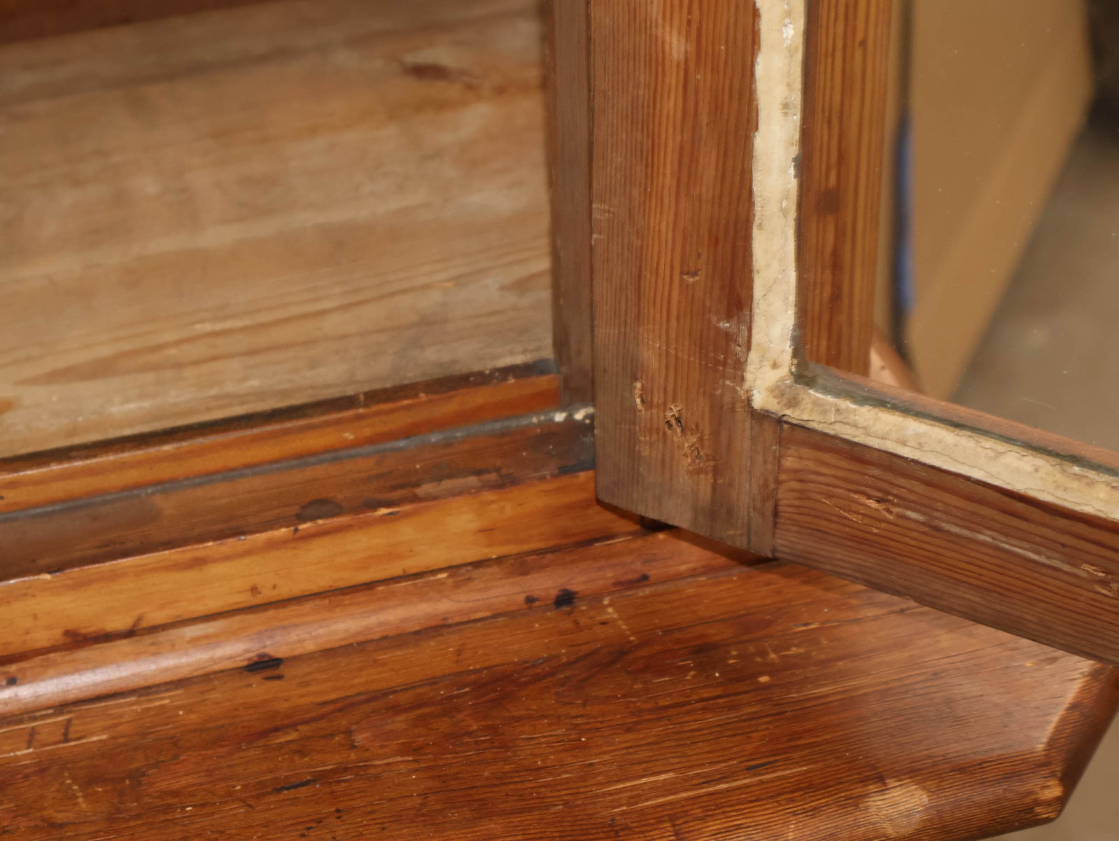French Provincial Pine Step Back Cabinet - 10