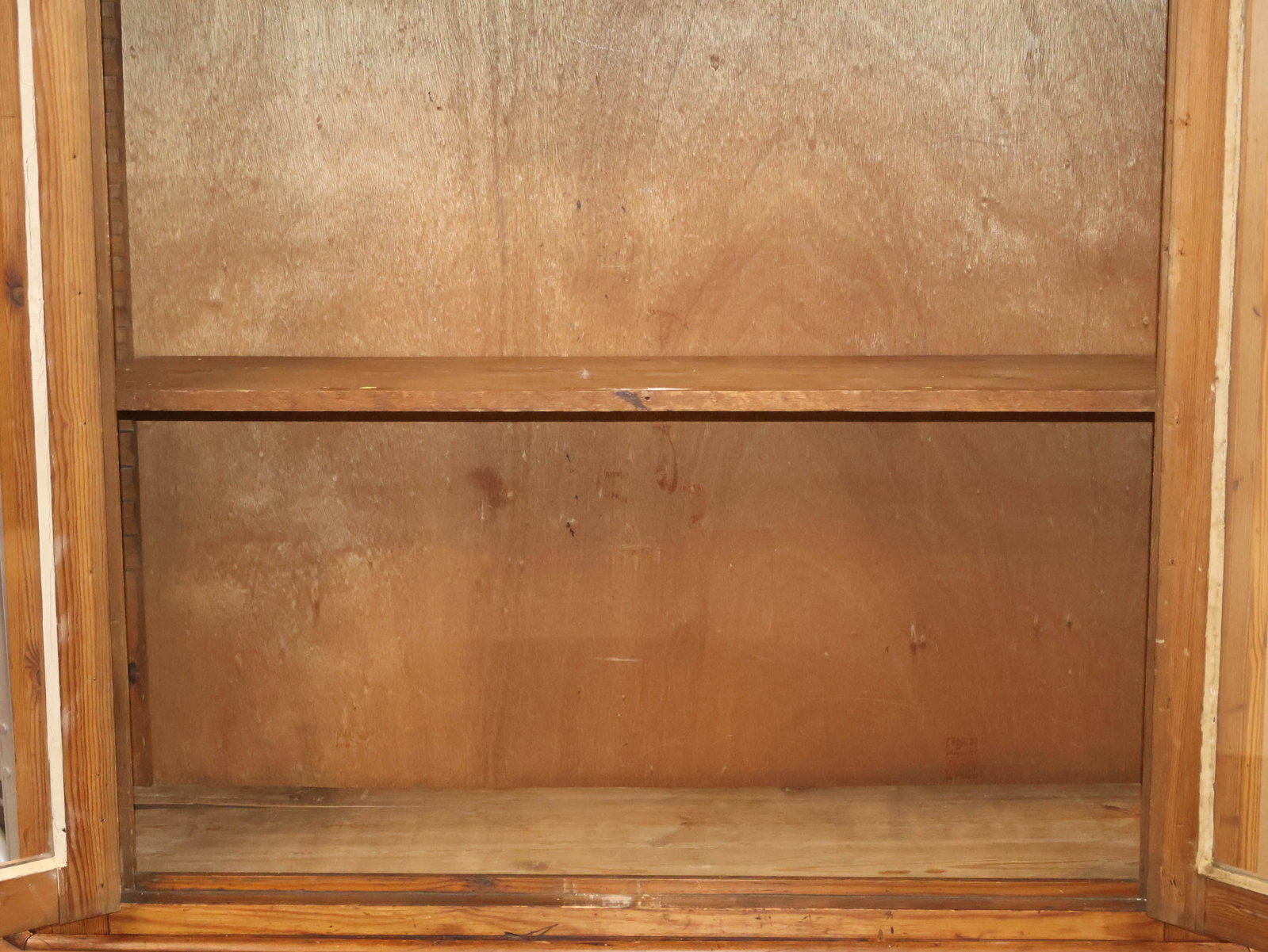 French Provincial Pine Step Back Cabinet - 9
