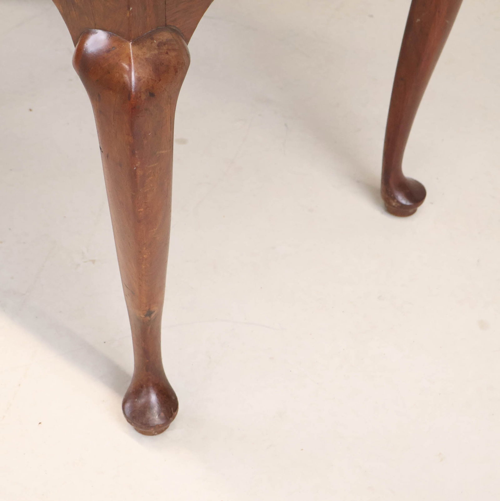 Queen Anne Figured Walnut Highboy - 10