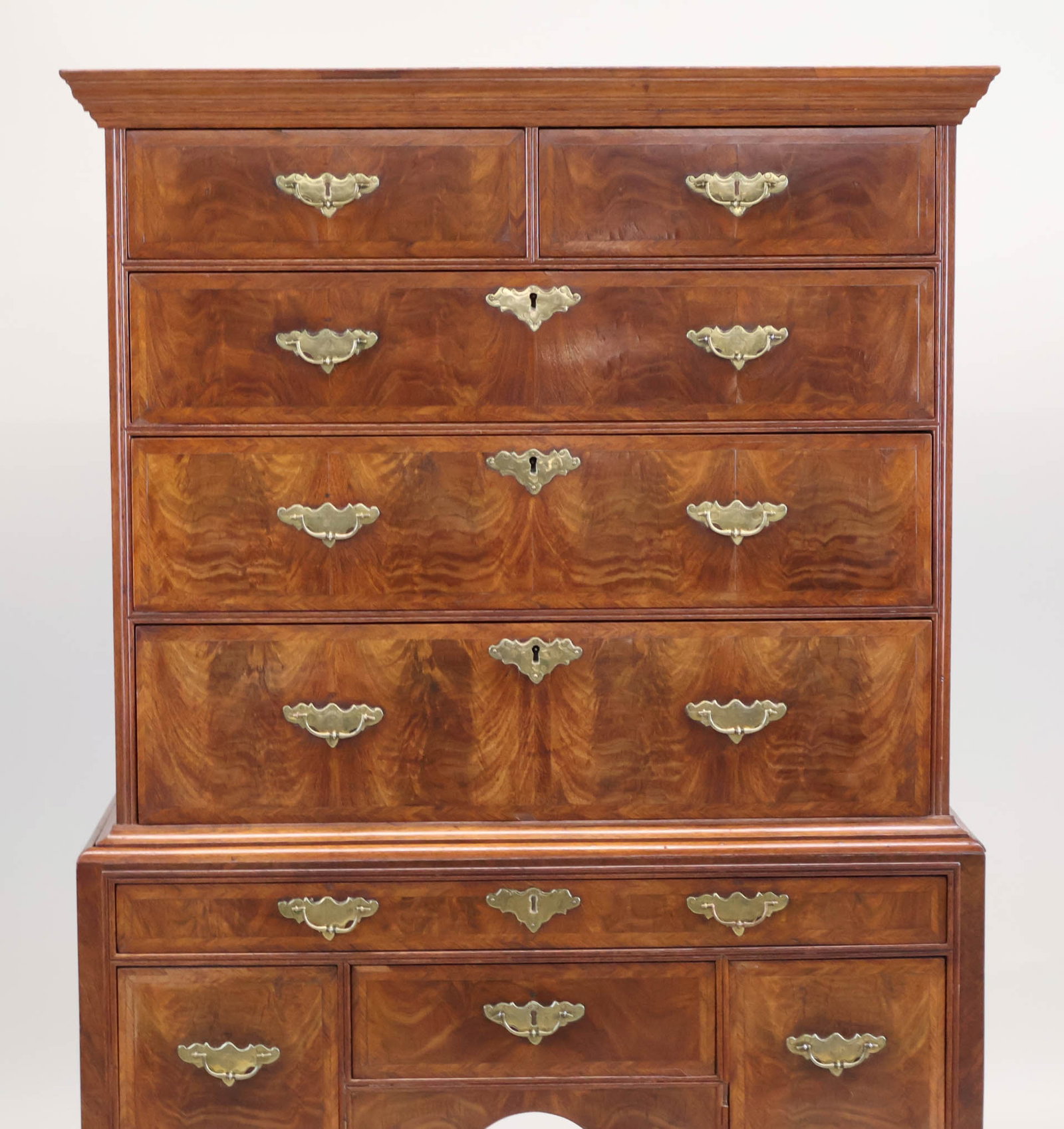 Queen Anne Figured Walnut Highboy - 2