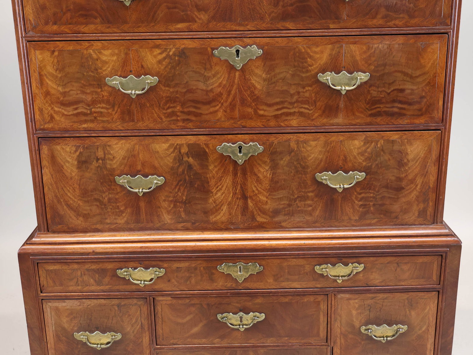 Queen Anne Figured Walnut Highboy - 5