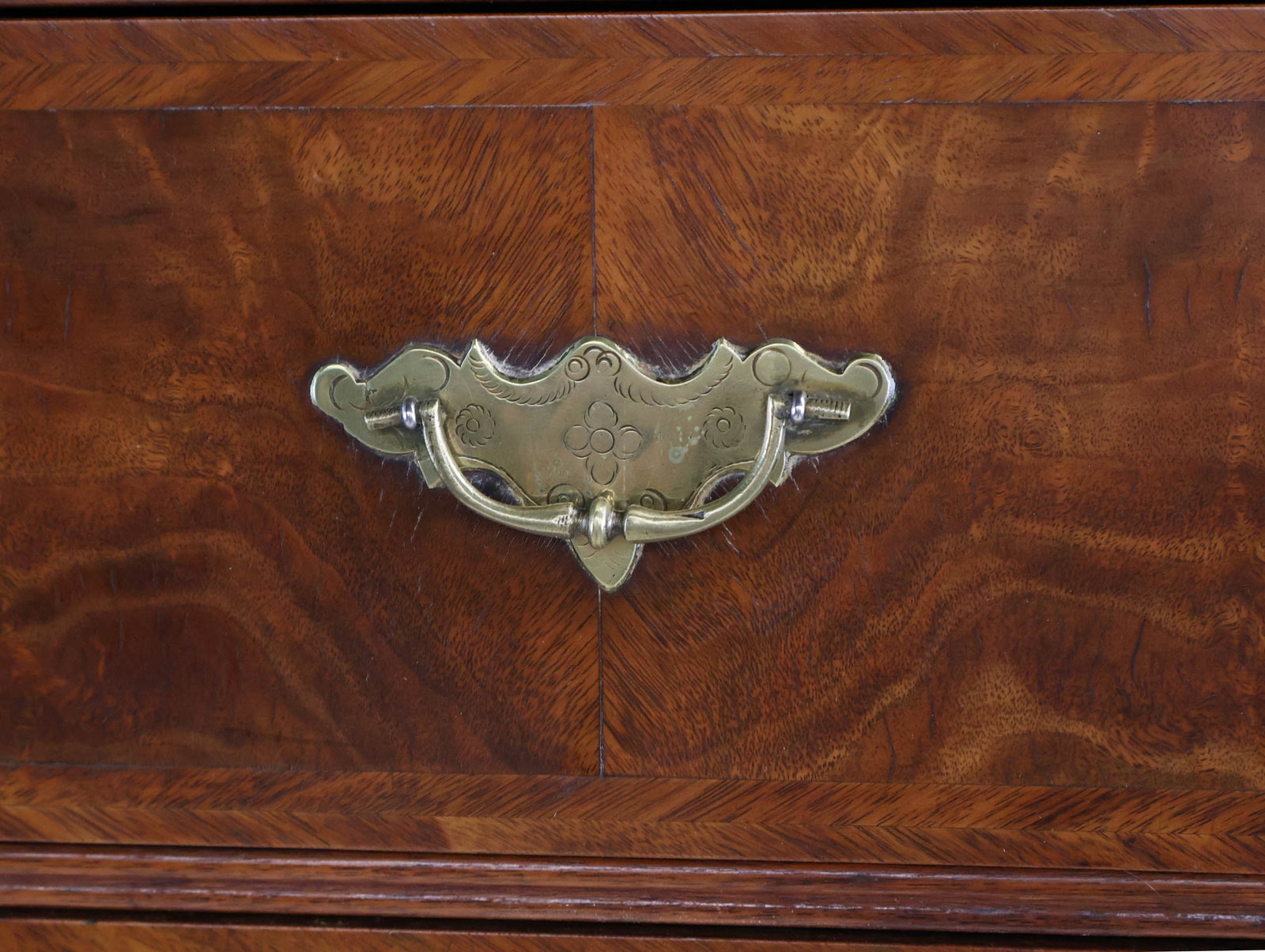 Queen Anne Figured Walnut Highboy - 8
