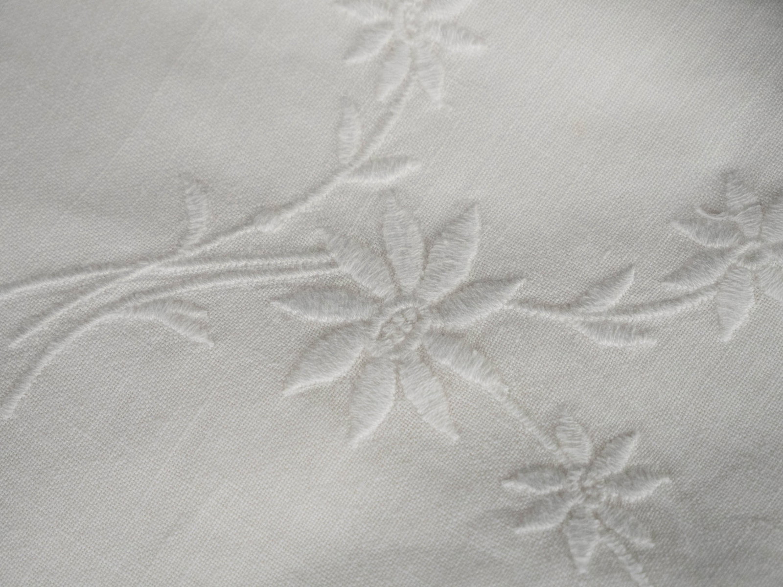 Group of Assorted Linens - 3