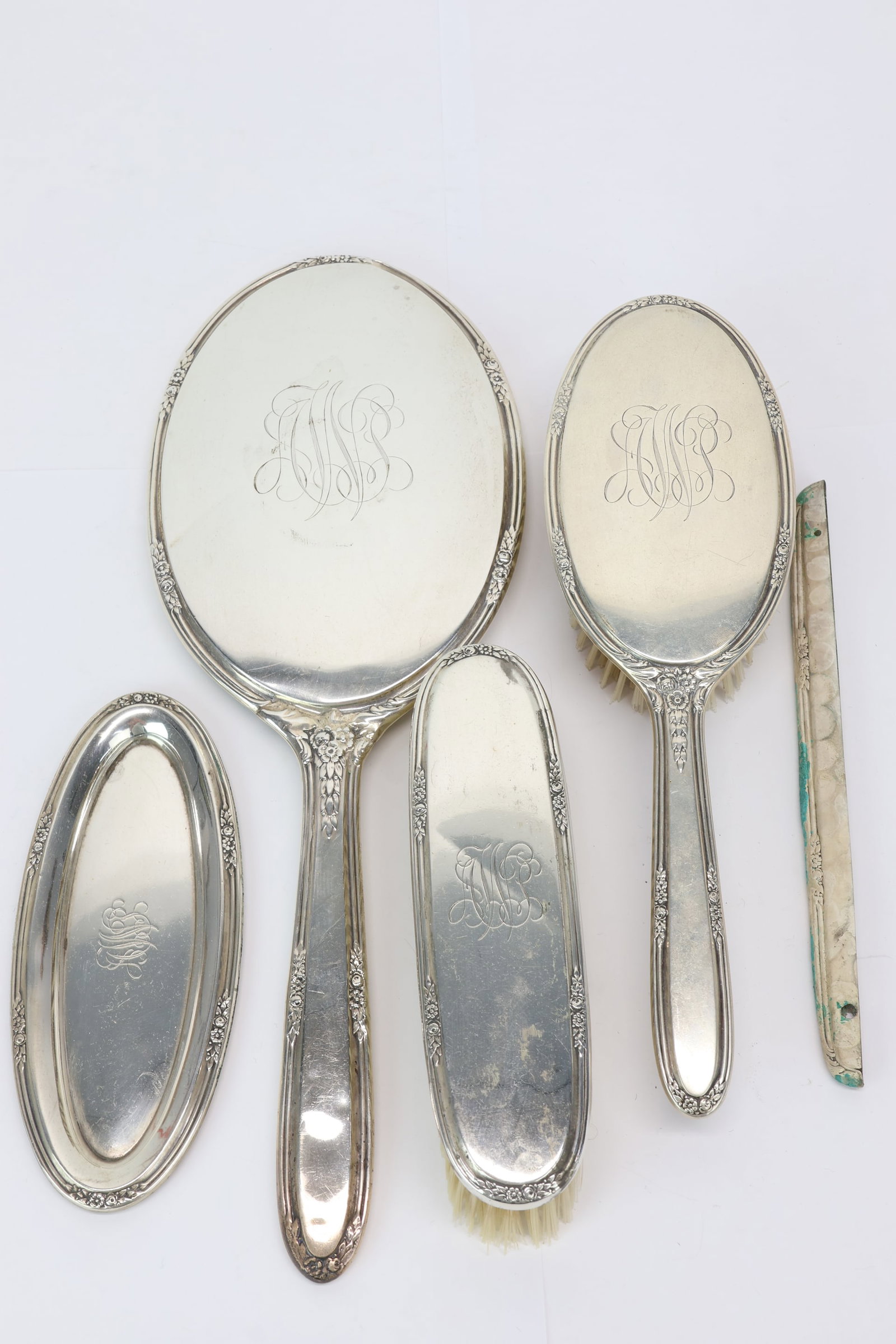 Set of Sterling Silver R. Blackinton Vanity Set (1 of 14)