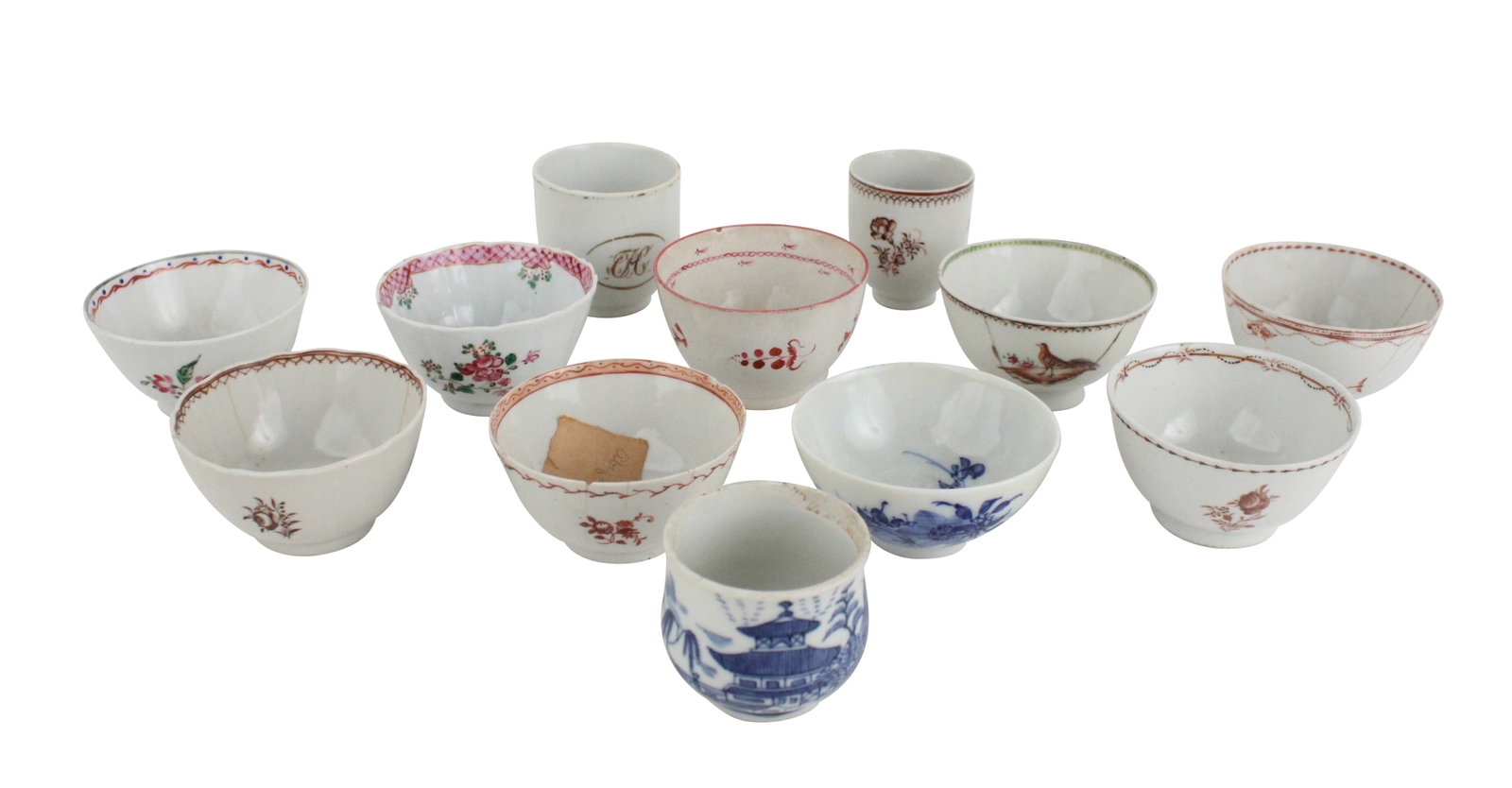 Group of Chinese Export Teabowls and Teacups (1 of 12)