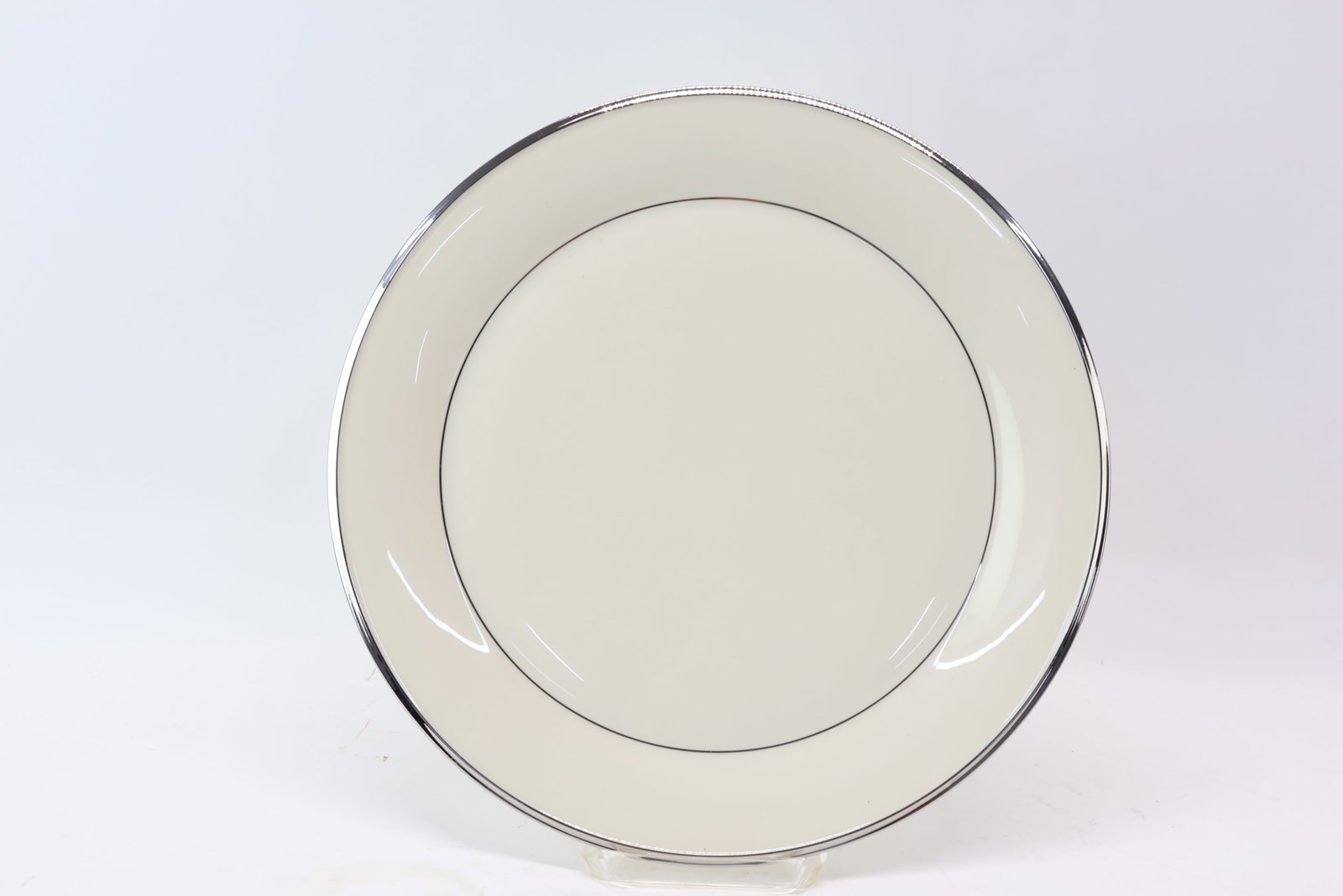 Lenox Solitaire Round Platter - 2