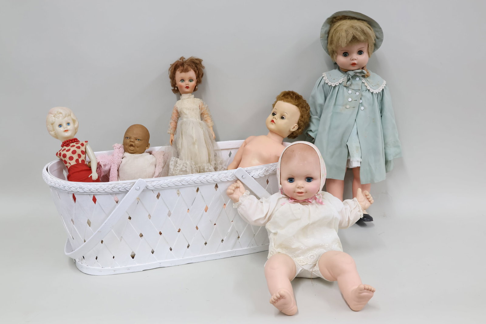 Vintage Group of Assorted Dolls (1 of 8)