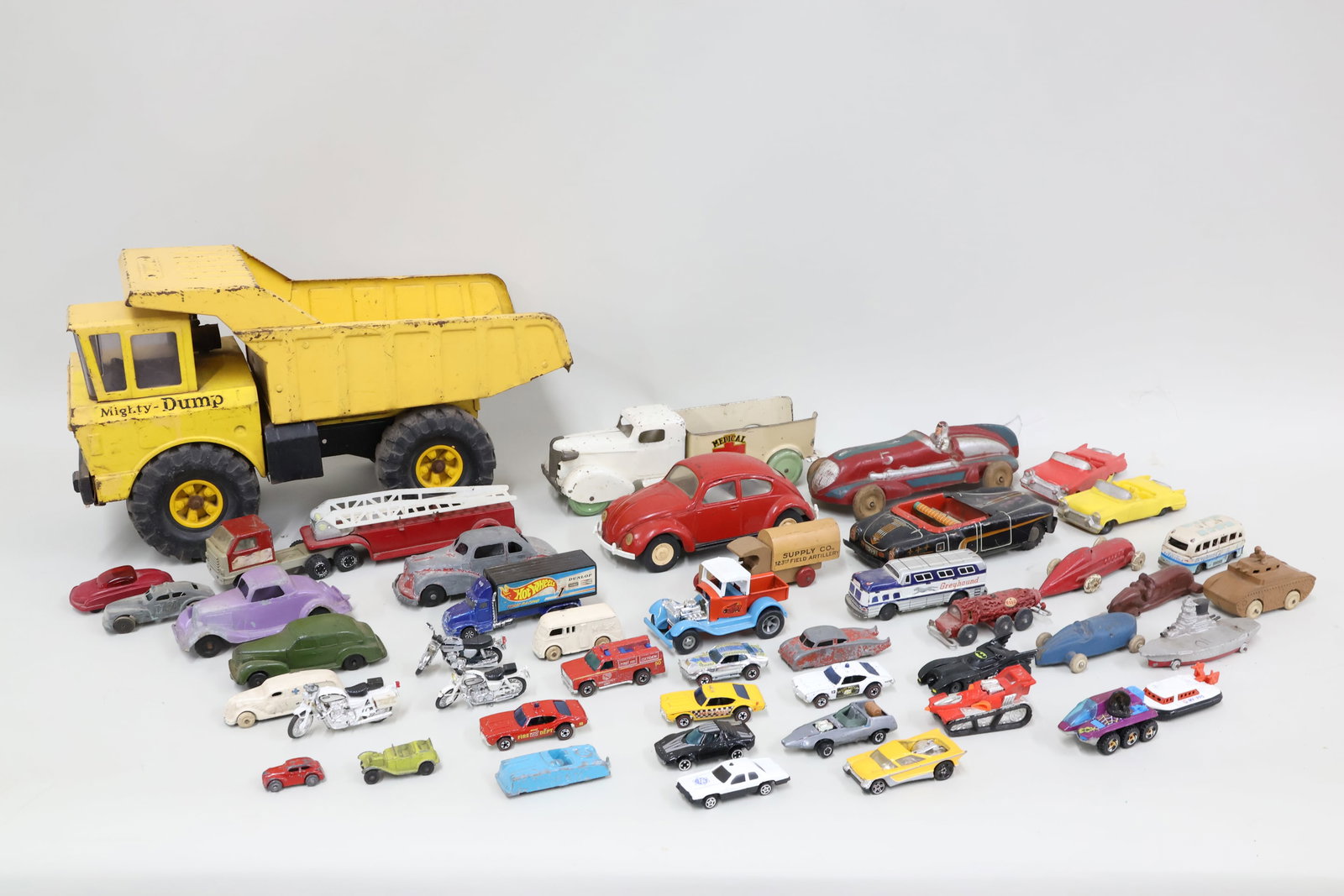 Group of Assorted Toy Cars and Trucks (1 of 18)