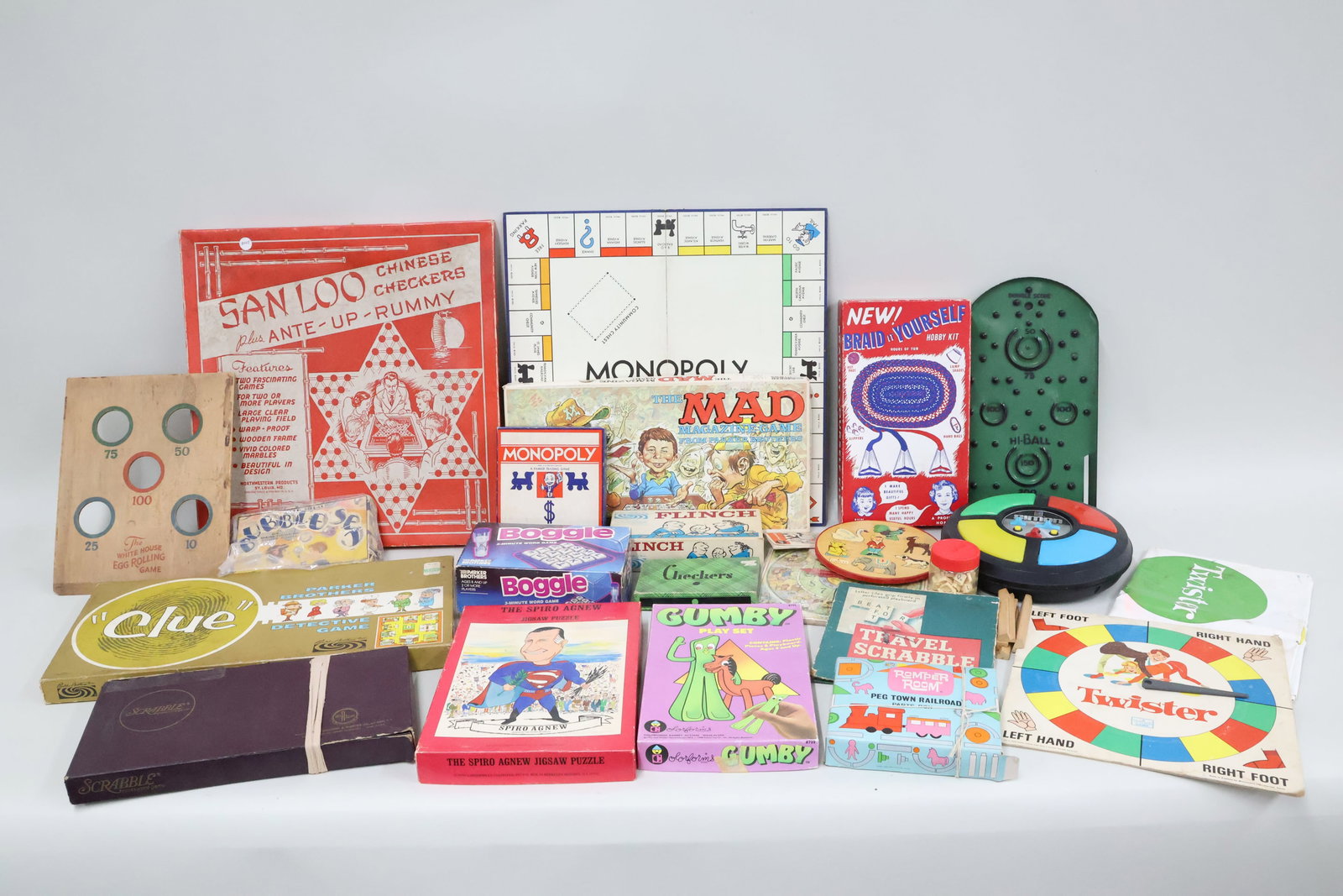 Vintage Group of Assorted Games (1 of 8)