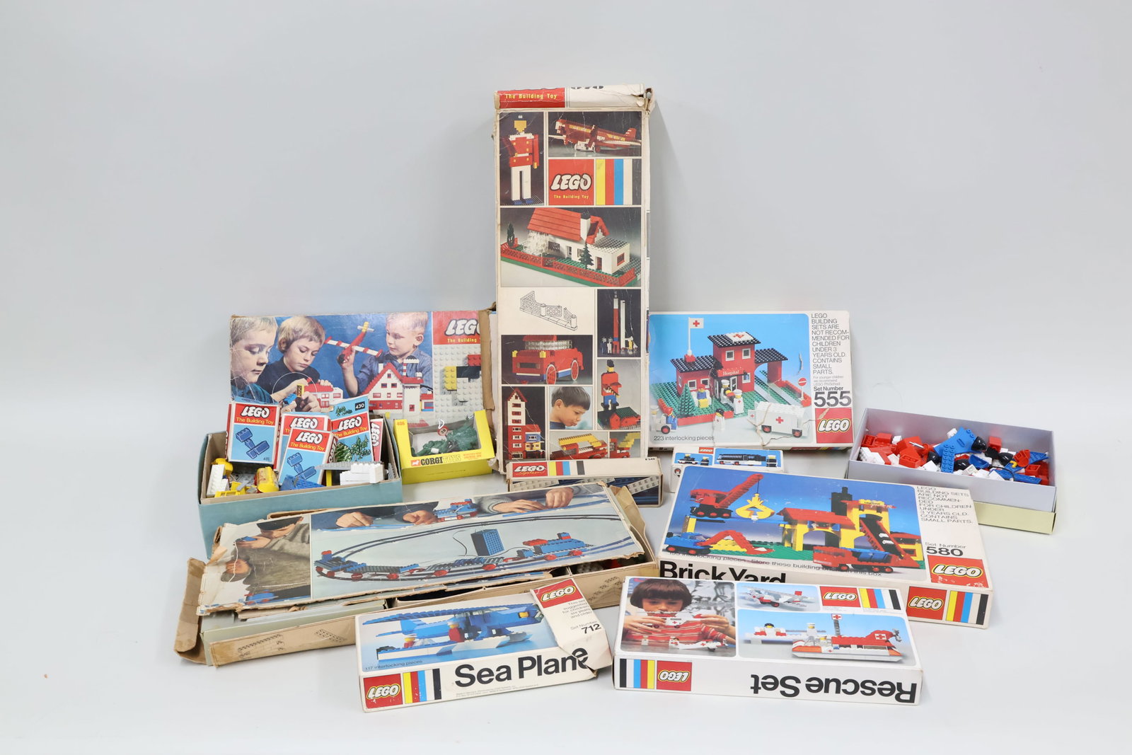 Vintage Group of Assorted Lego's: Vintage Group of Assorted Lego's Vintage Group of Assorted Lego's. Including, Brick Yard 580, Rescue Set 770, Hospital 555, Building toy 070, Sea Plane 712, Building Toy 040 and more. Used condition,