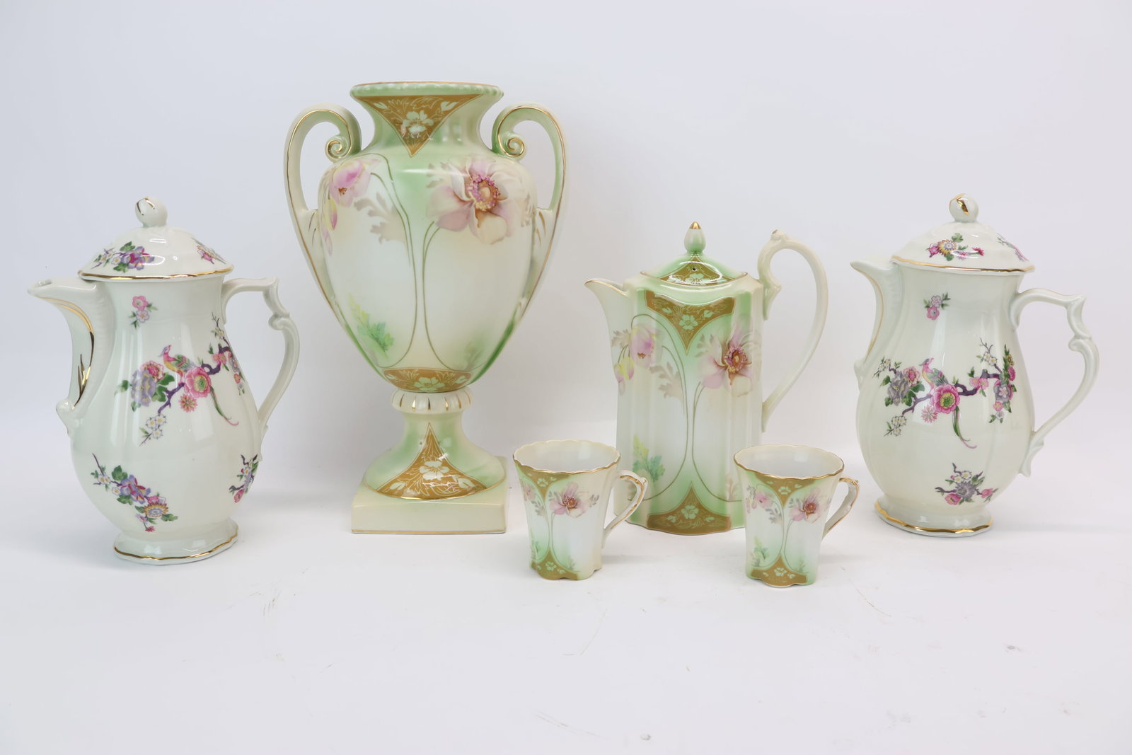 Pair of Bernardaud Limoge Bengali Coffee Pots (1 of 10)