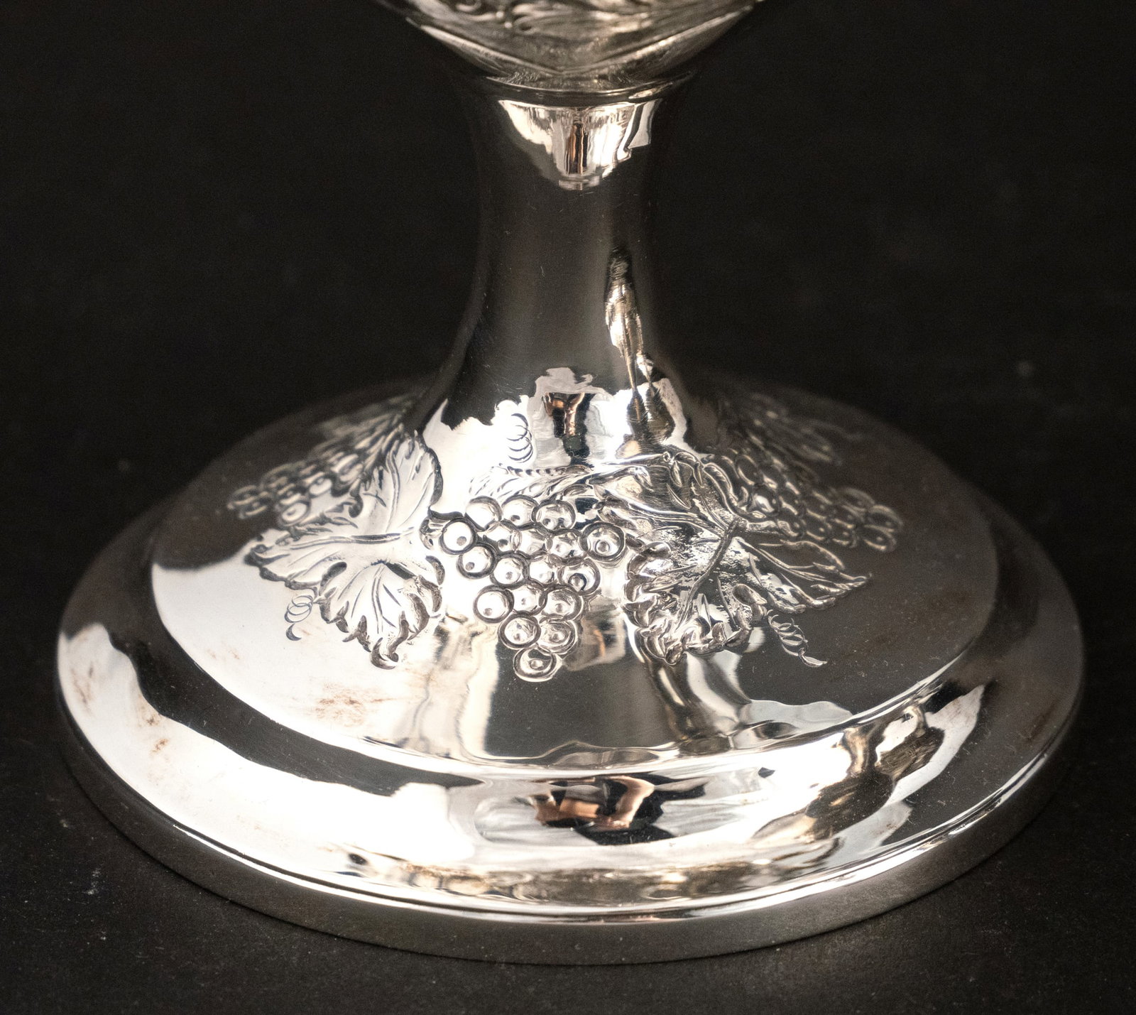 Two Georgian Irish Ecclesiastical Double Handled Cups - 6