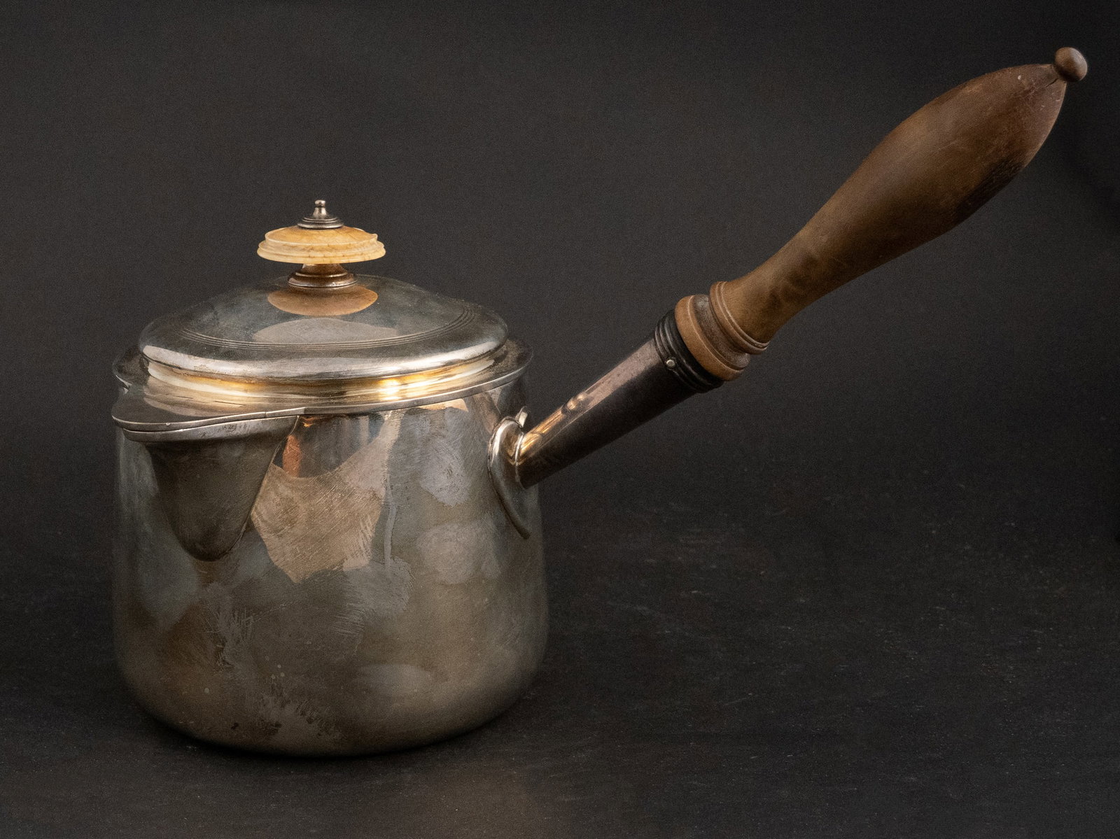 English Silver Handled Brandy Warmer: English Silver Handled Brandy Warmer Rebecca Emes and Edward Barnard, 1828, and approx. 23 total t.o. 7 1/2 in. (19.1 cm.)