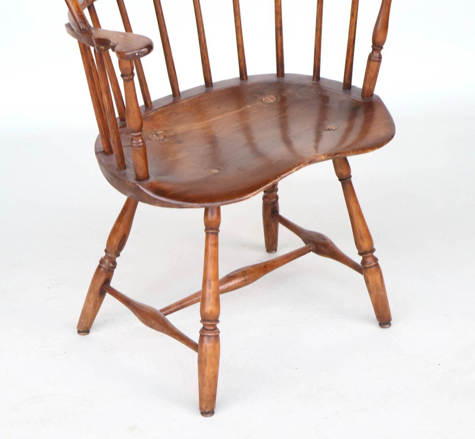 Bowback Windsor Armchair - 4