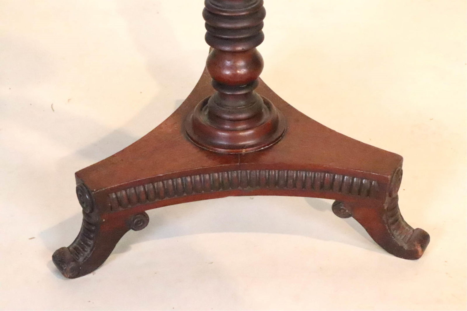 Classical Mahogany Fire Screen - 9