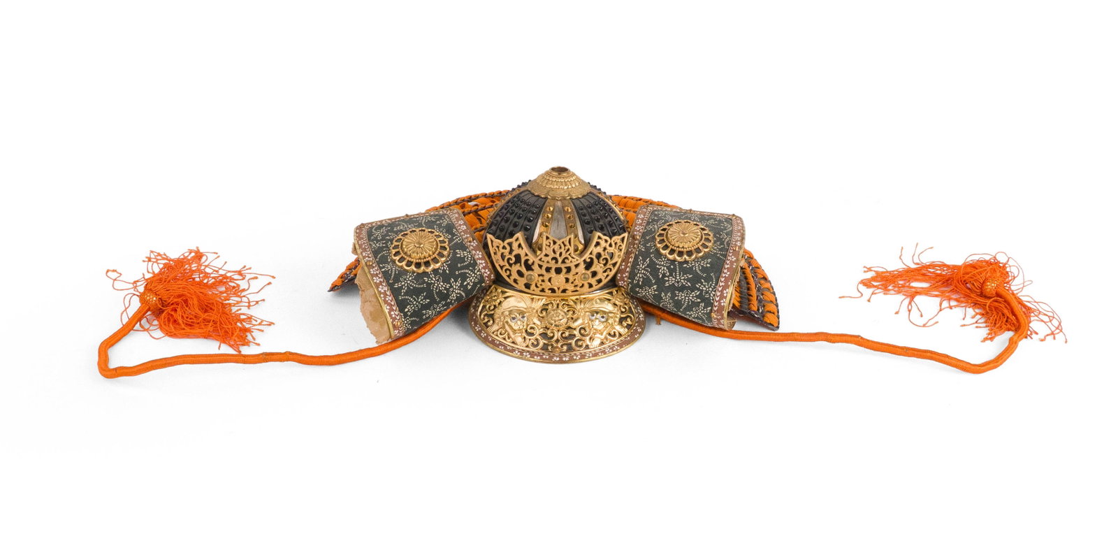 Japanese Samurai Kabuto Helmet: Japanese Samurai Kabuto Helmet 20th C. reproduction. 7 1/2 x 15 3/4 x 12 1/2 in. (19.1 x 40 x 31.8 cm.)