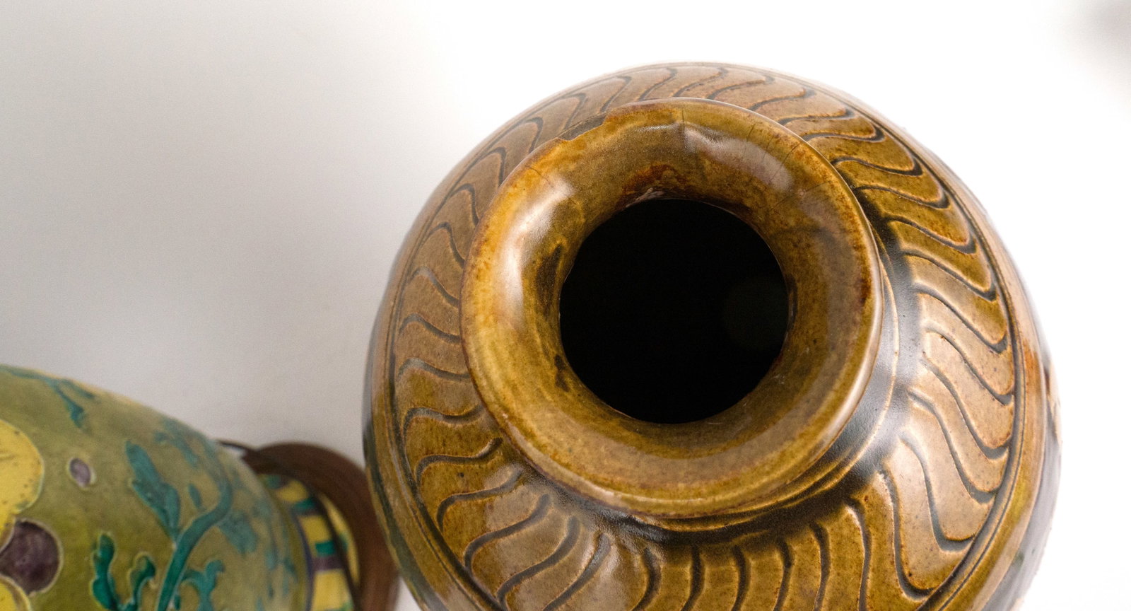 Three Chinese Vases - 11