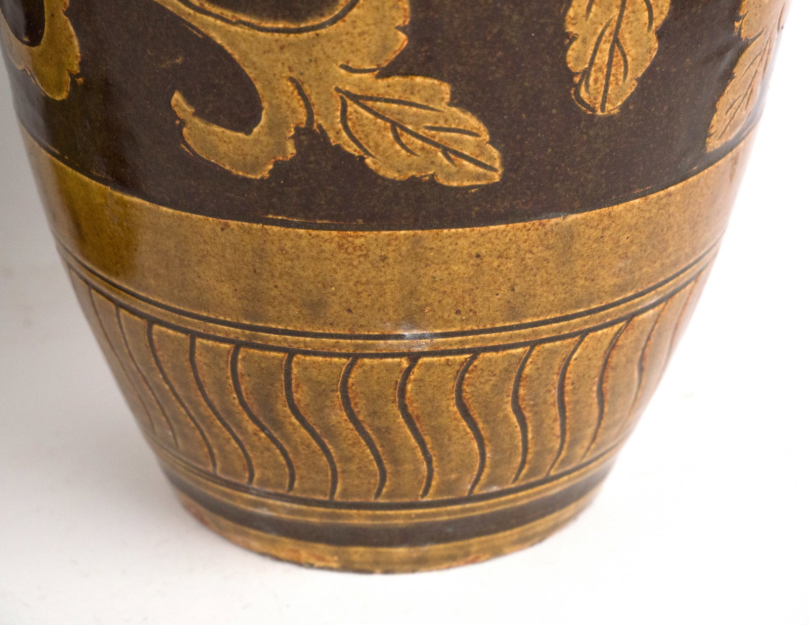 Three Chinese Vases - 7