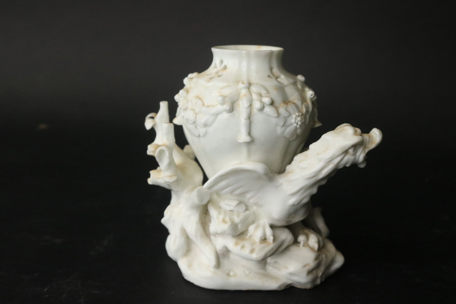 Blanc de Chine Ormolu-Mounted Urn - 3