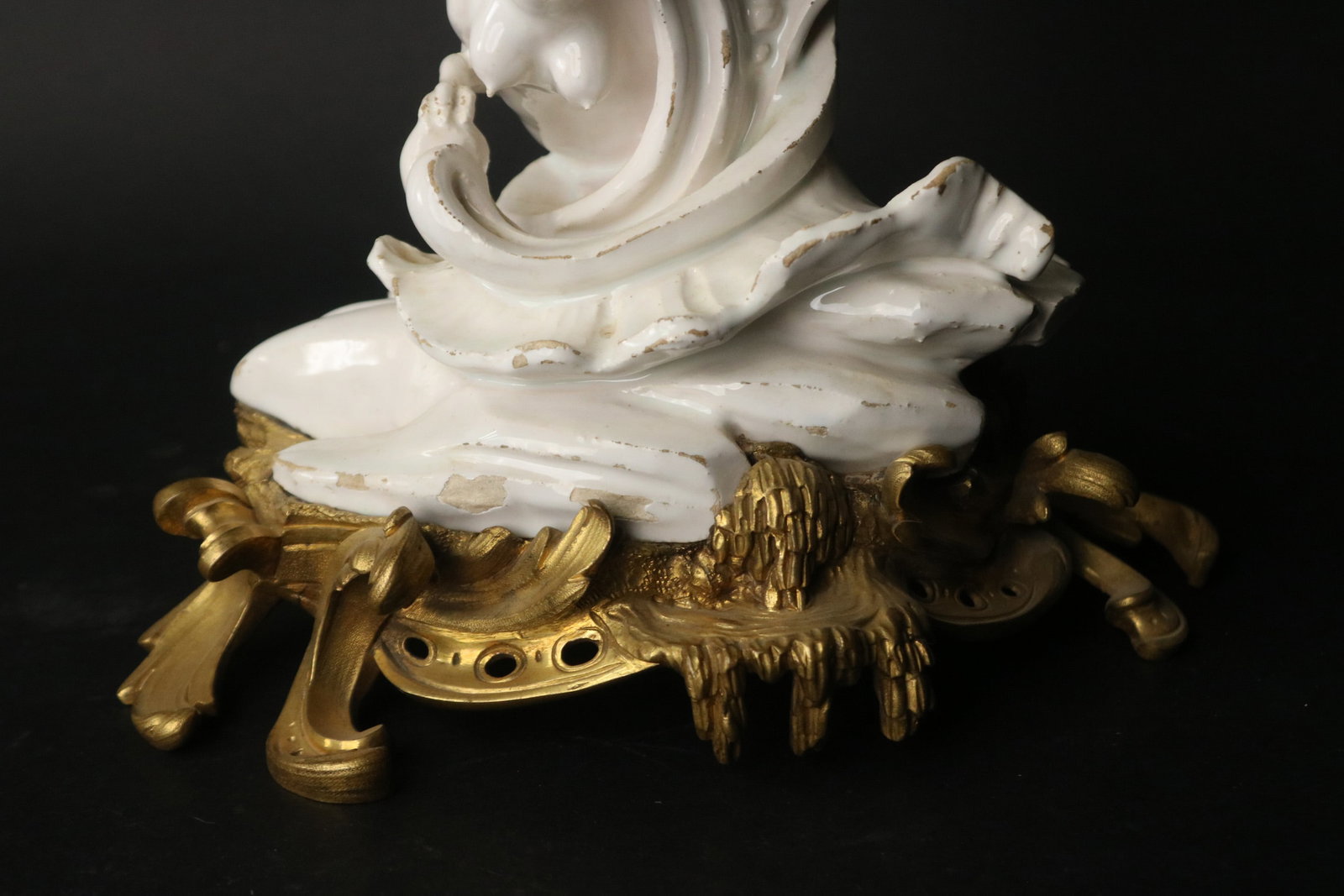 Blanc de Chine Ormolu-Mounted Urn - 7