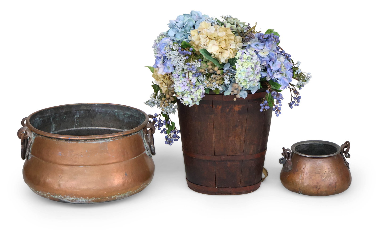 Two Copper and Wrought Iron Cauldrons (1 of 10)