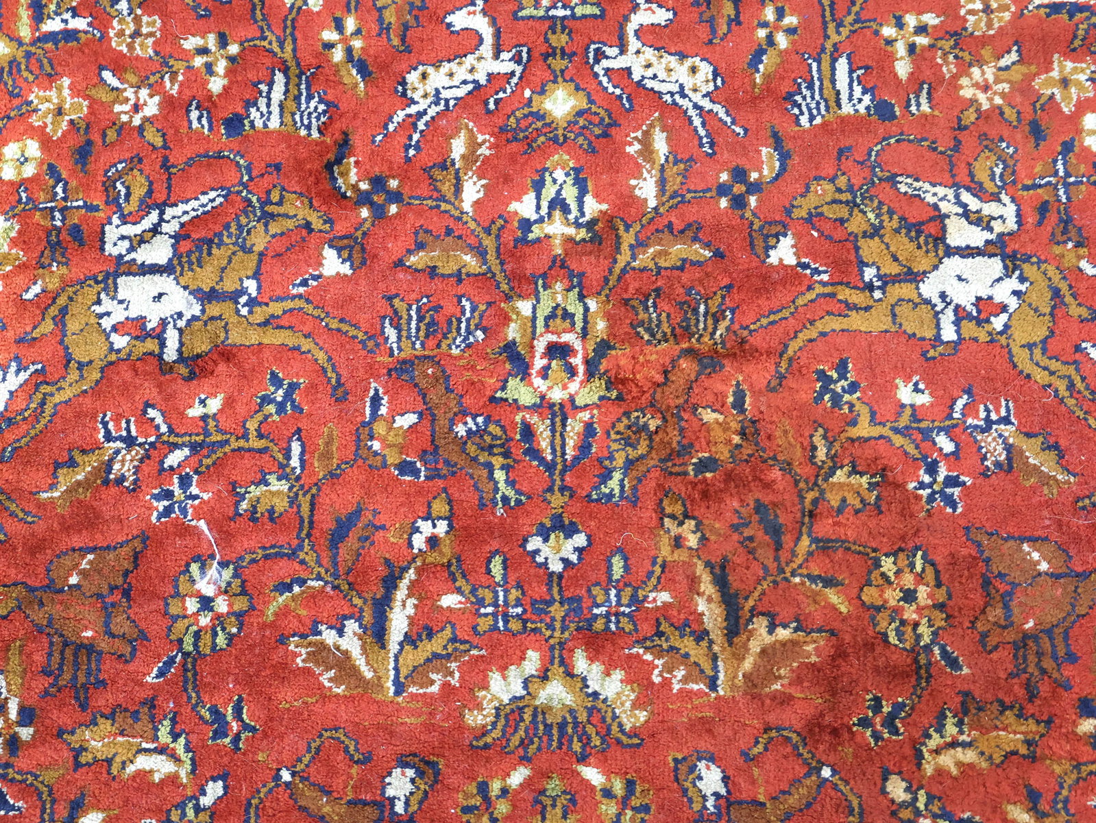 Machine-Made Rug with Hunting Pattern - 8
