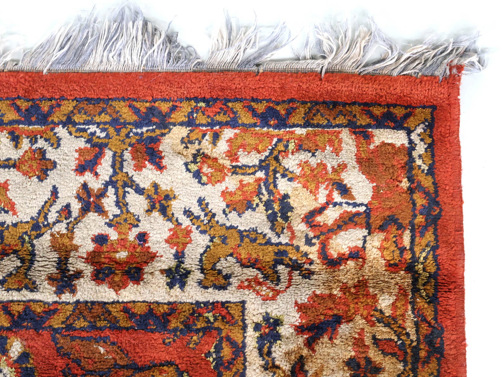 Machine-Made Rug with Hunting Pattern - 9