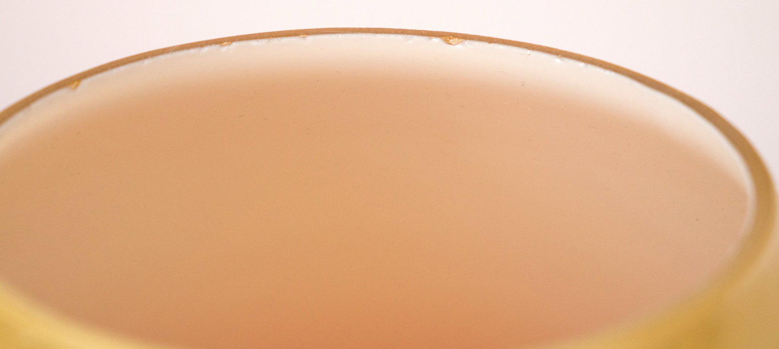 Four Peach Blow Table Articles - 7