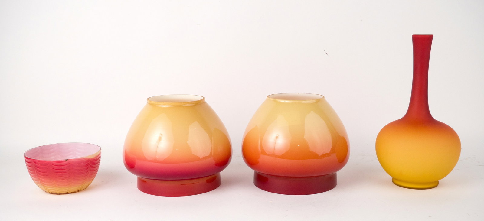 Four Peach Blow Table Articles - 8