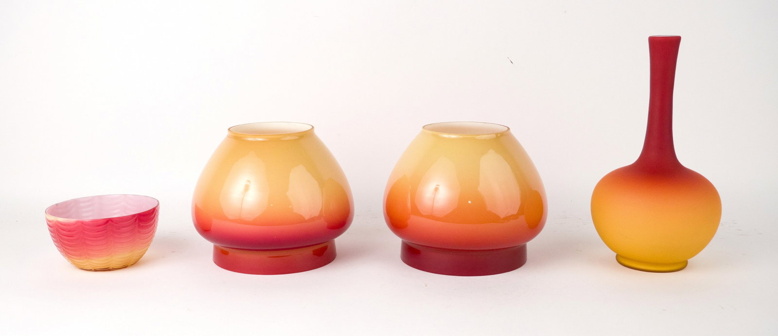 Four Peach Blow Table Articles - 9