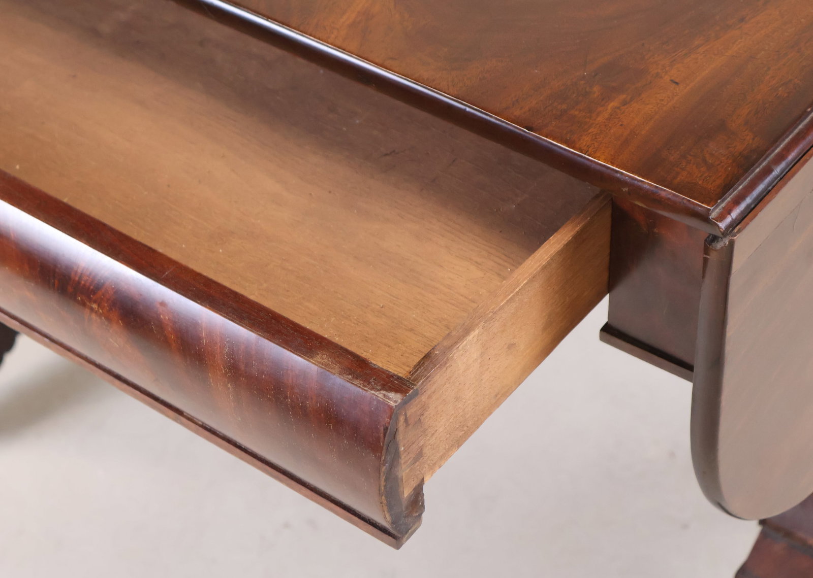 Classical Mahogany Drop Leaf Sofa Table - 6