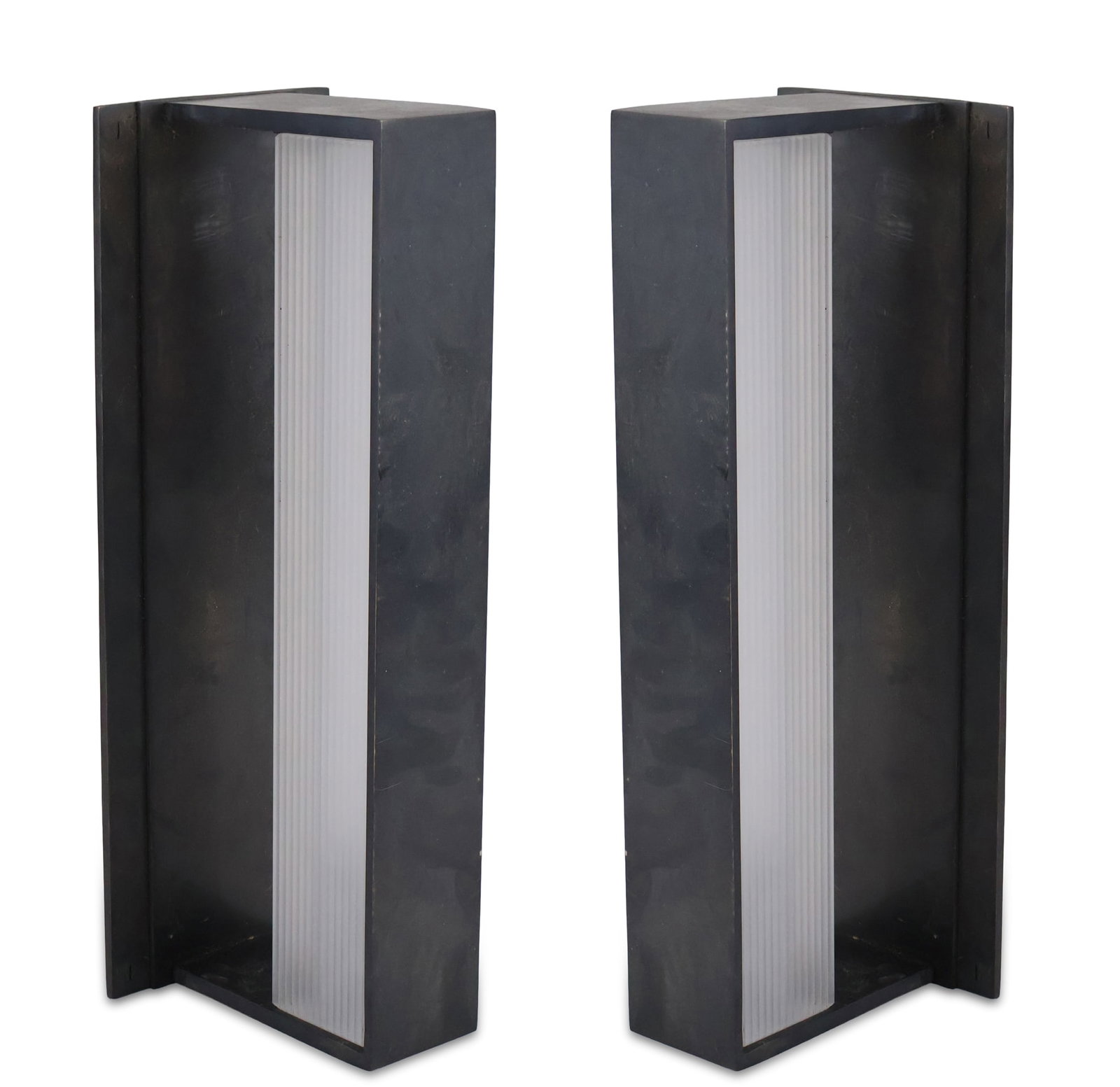 Pair of Restoration Hardware "Avencon" Wall Sconces: Pair of Restoration Hardware "Avencon" Wall Sconces 20th/21st C. 18 x 6 x 6 3/4 in. (45.7 x 15.2 x 17.1 cm.)