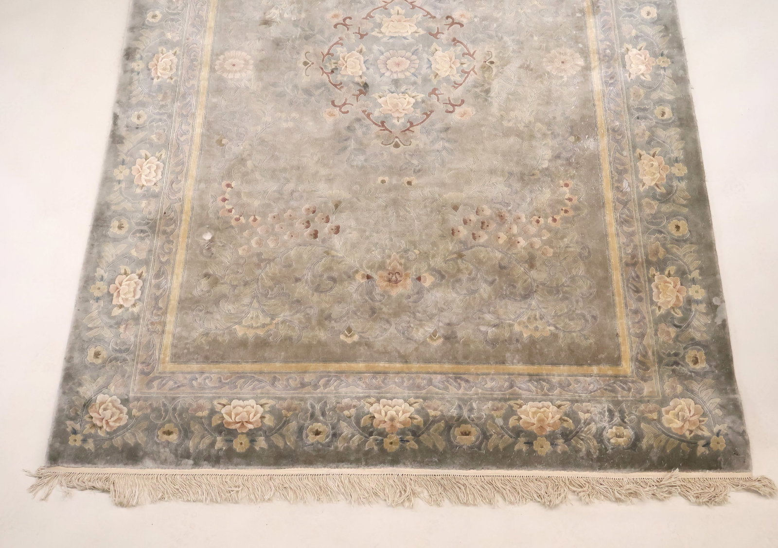Chinese Silk Rug - 4
