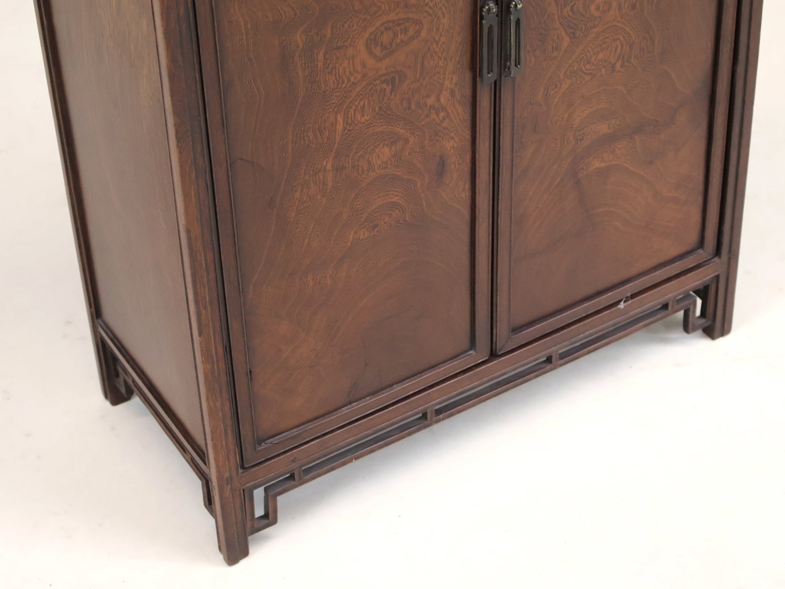 Chinese Longyan Cabinet - 4